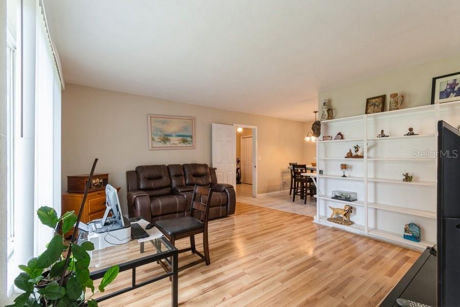Image 10 of 26 For 2110 49th Drive