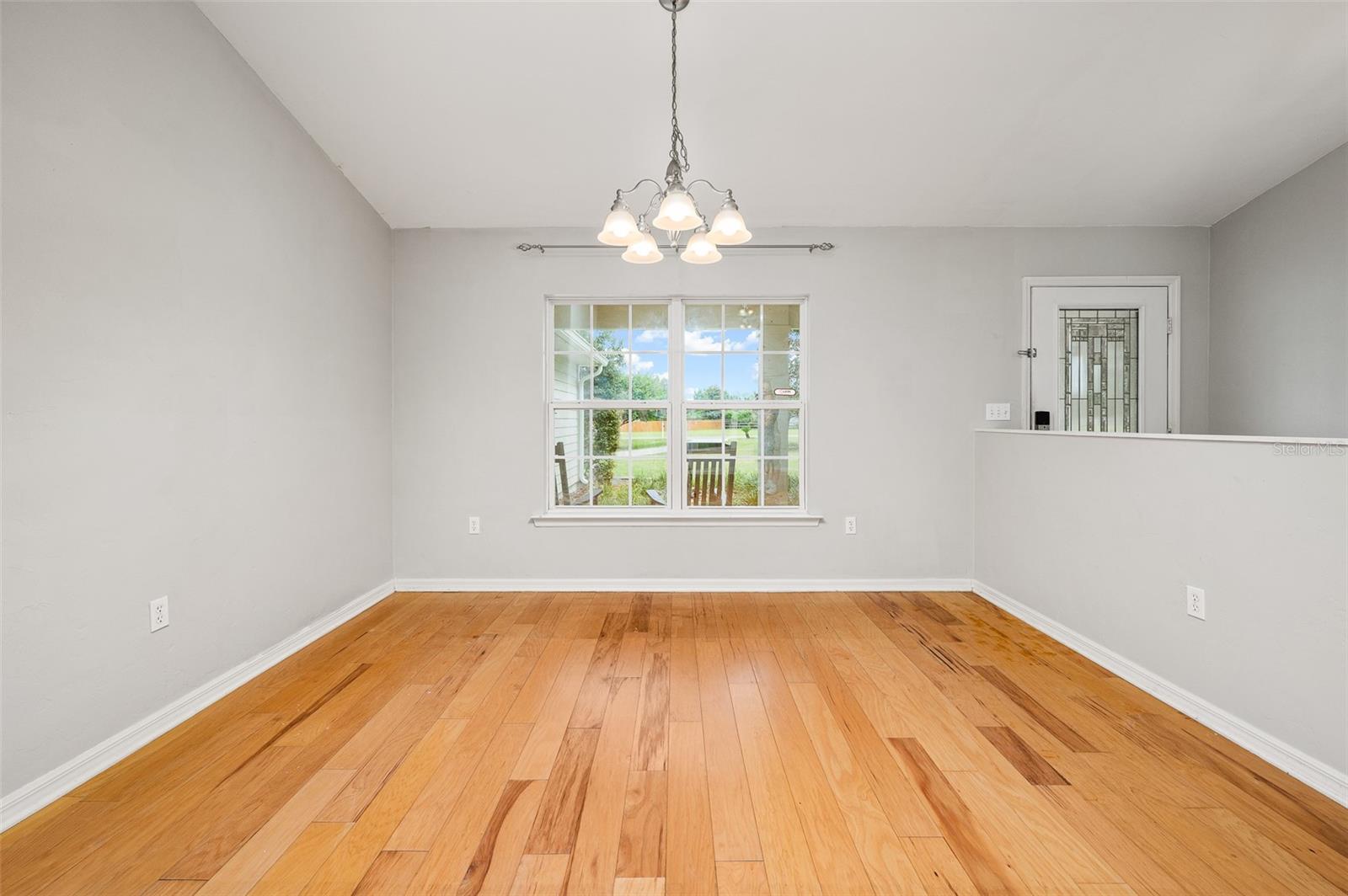 Image 15 of 92 For 10547 104th Avenue