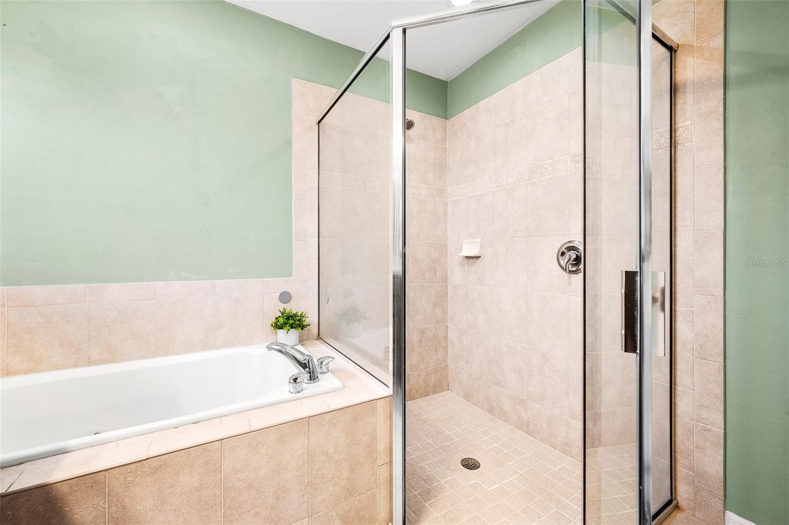 Image 38 of 92 For 10547 104th Avenue