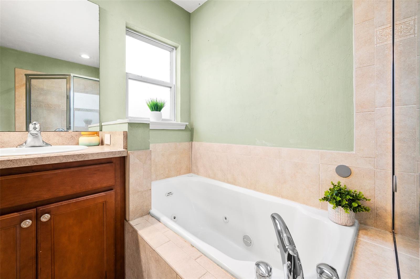 Image 41 of 92 For 10547 104th Avenue