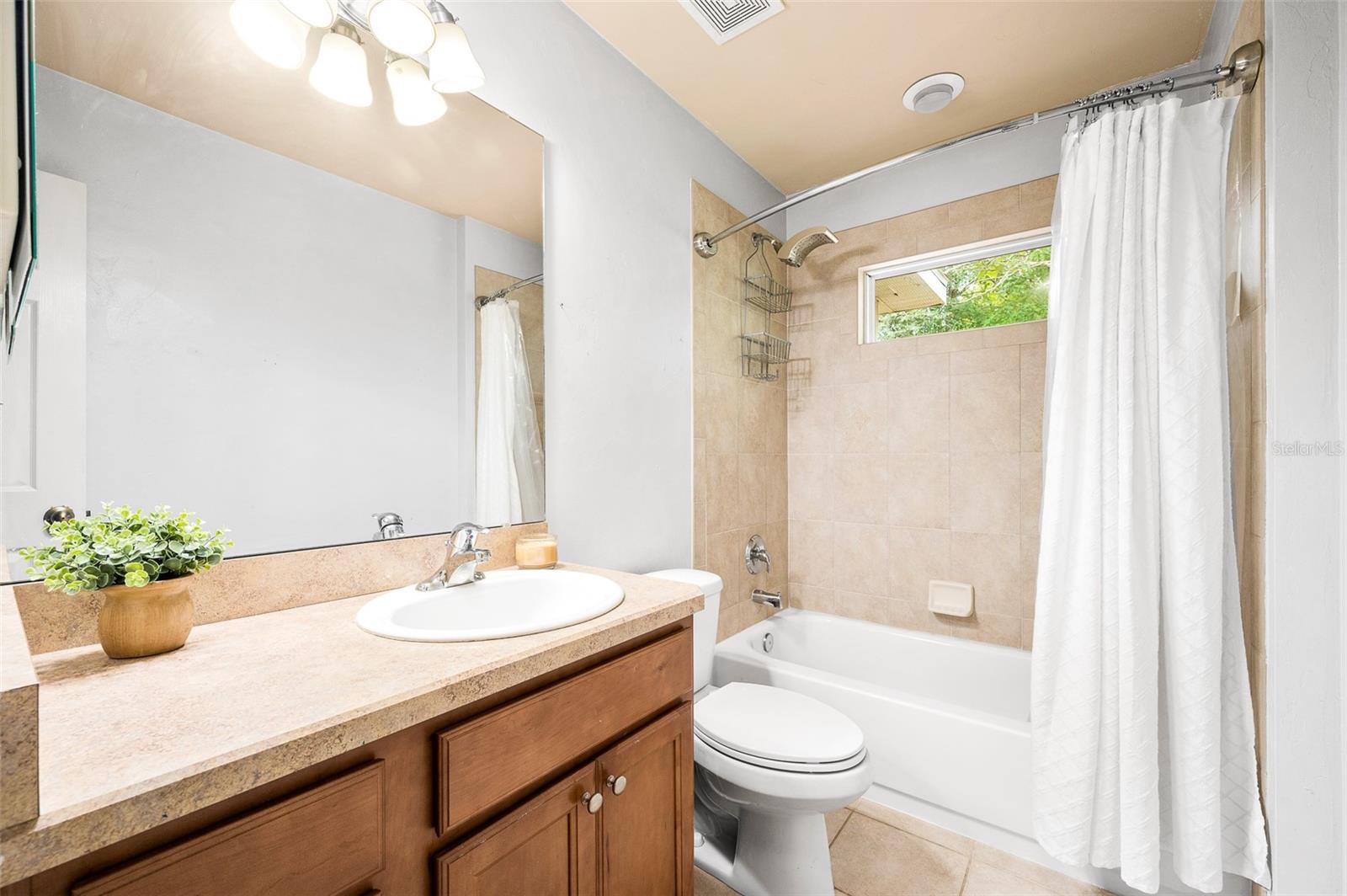 Image 47 of 92 For 10547 104th Avenue