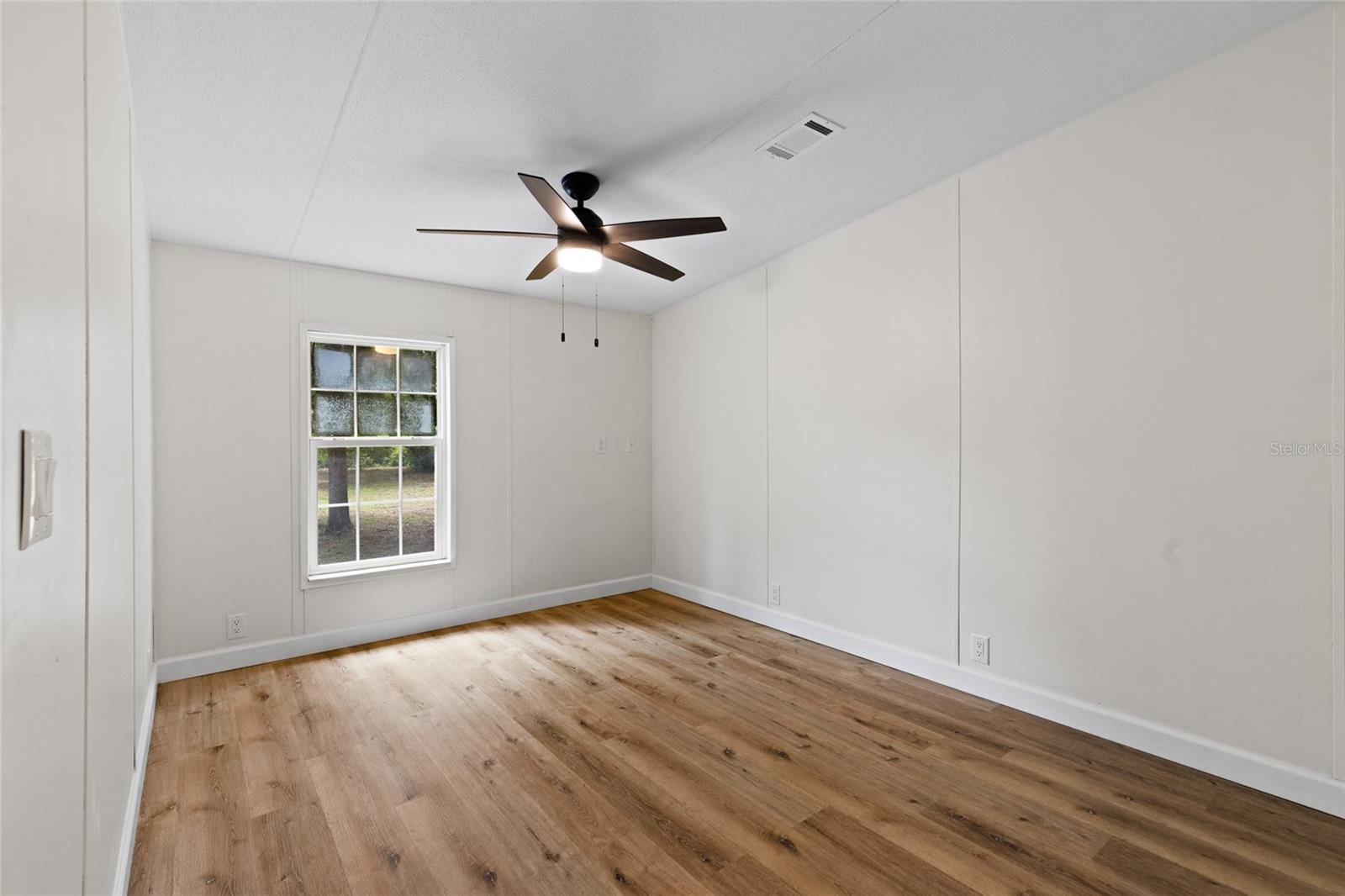 Image 17 of 22 For 6325 153rd Terrace