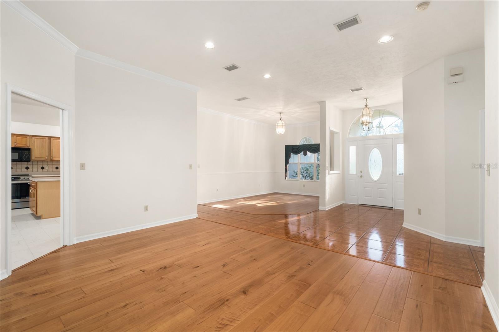 Image 39 of 57 For 2018 102nd Terrace