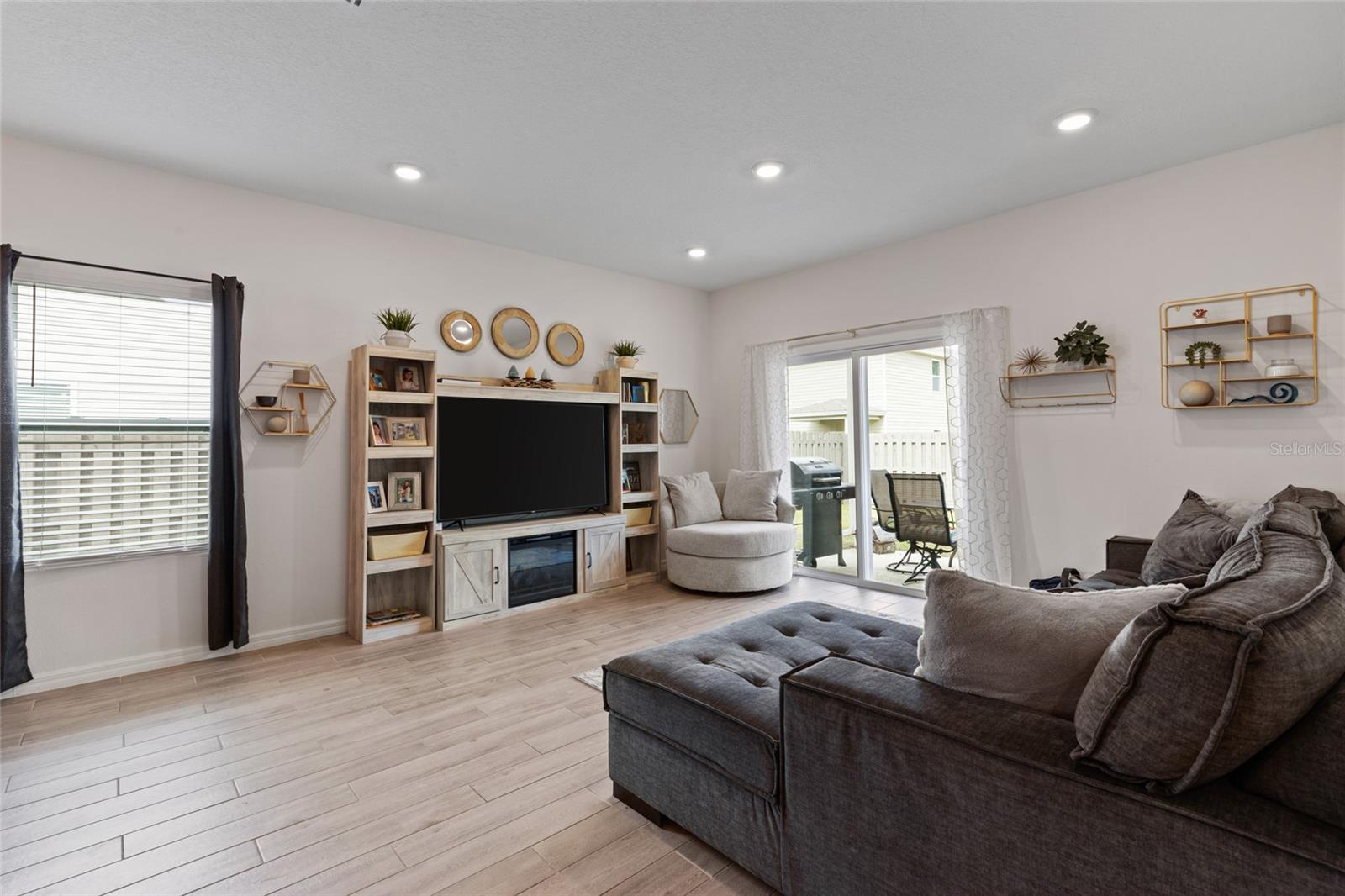 Image 19 of 46 For 1425 136th Drive