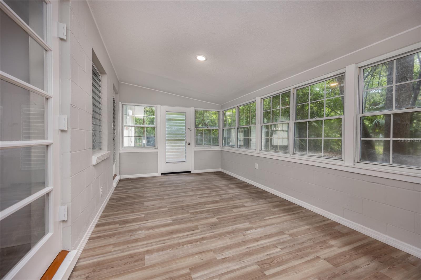 Image 31 of 35 For 640 36th Terrace