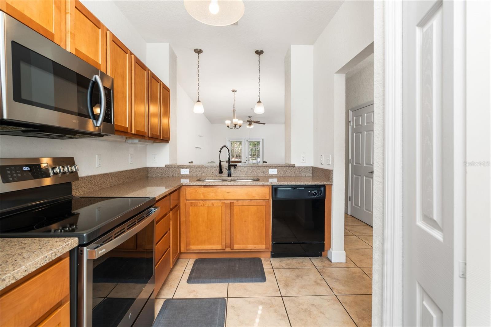 Image 6 of 29 For 2508 35th Place 125