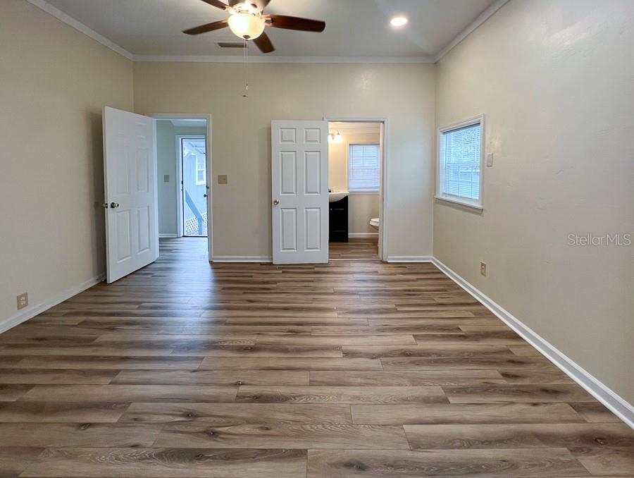 Image 11 of 28 For 14437 Earle Street