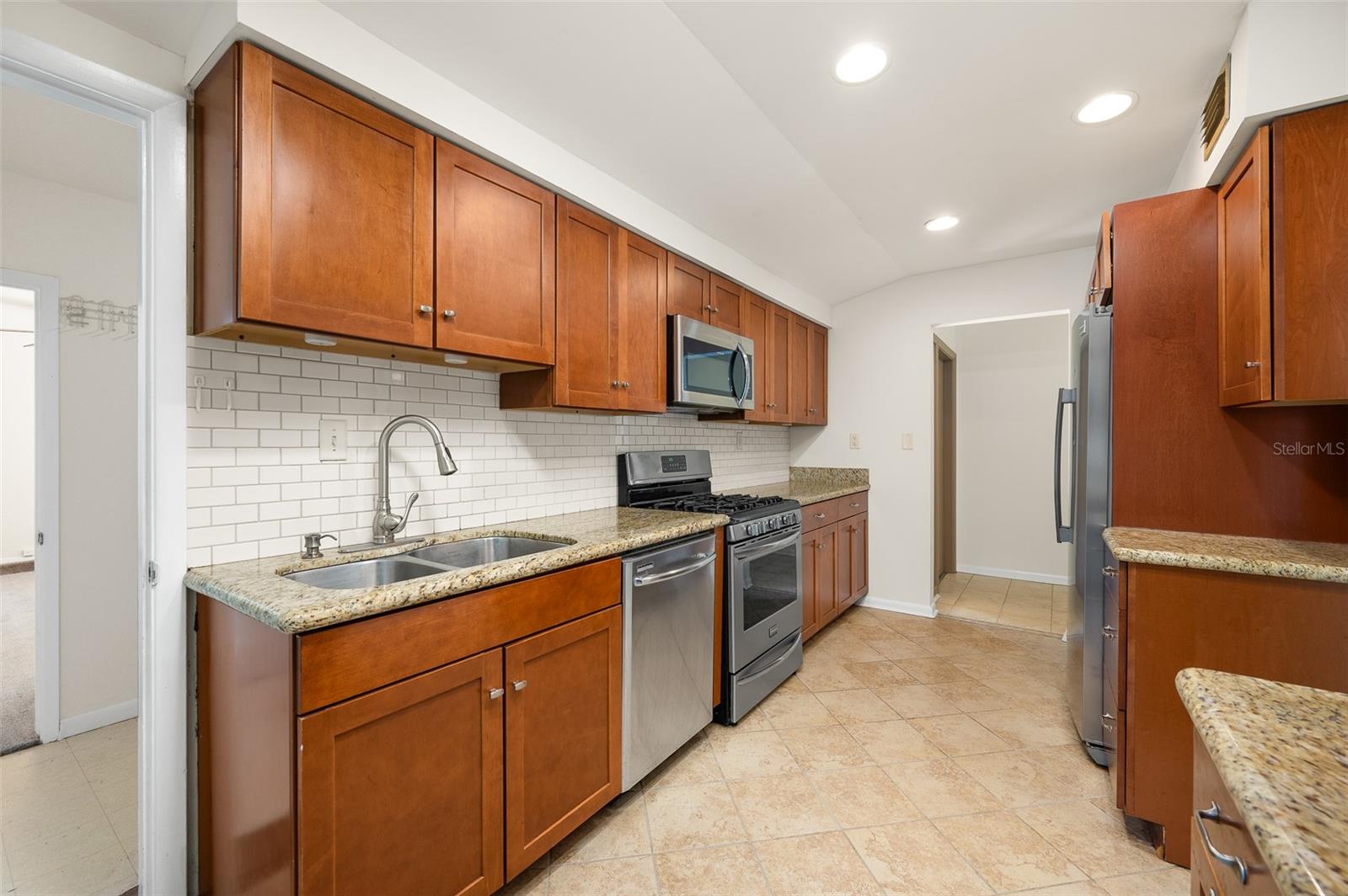 Image 11 of 28 For 102 27th Terrace