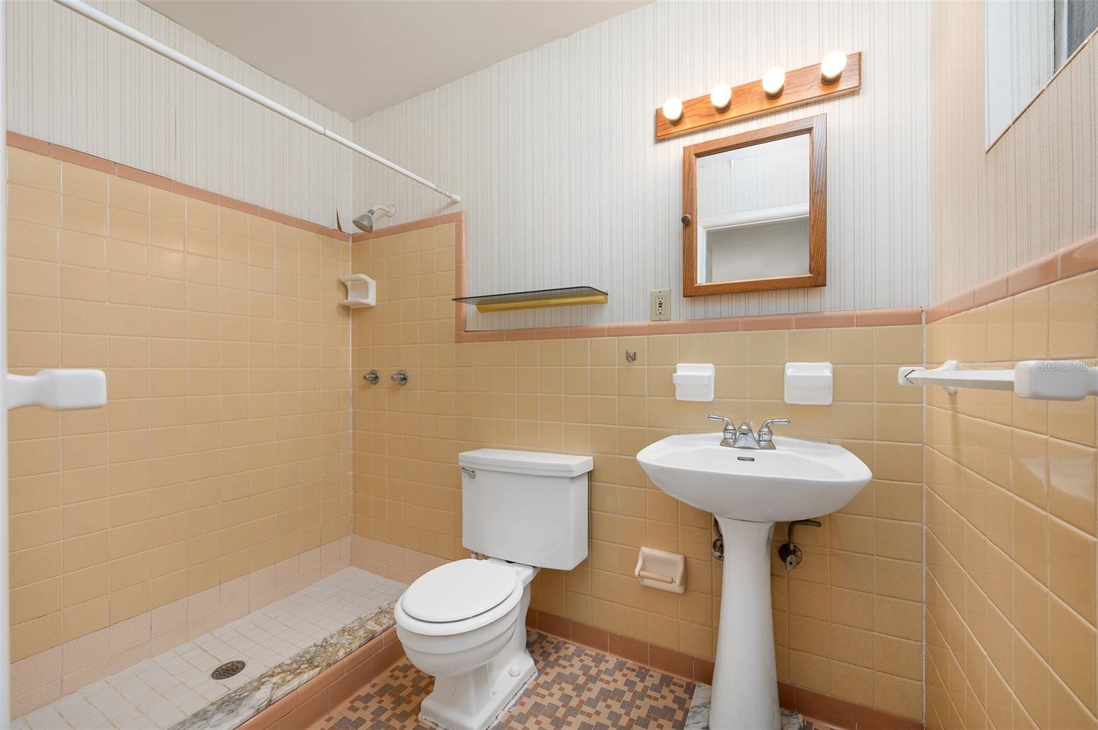 Image 20 of 28 For 102 27th Terrace