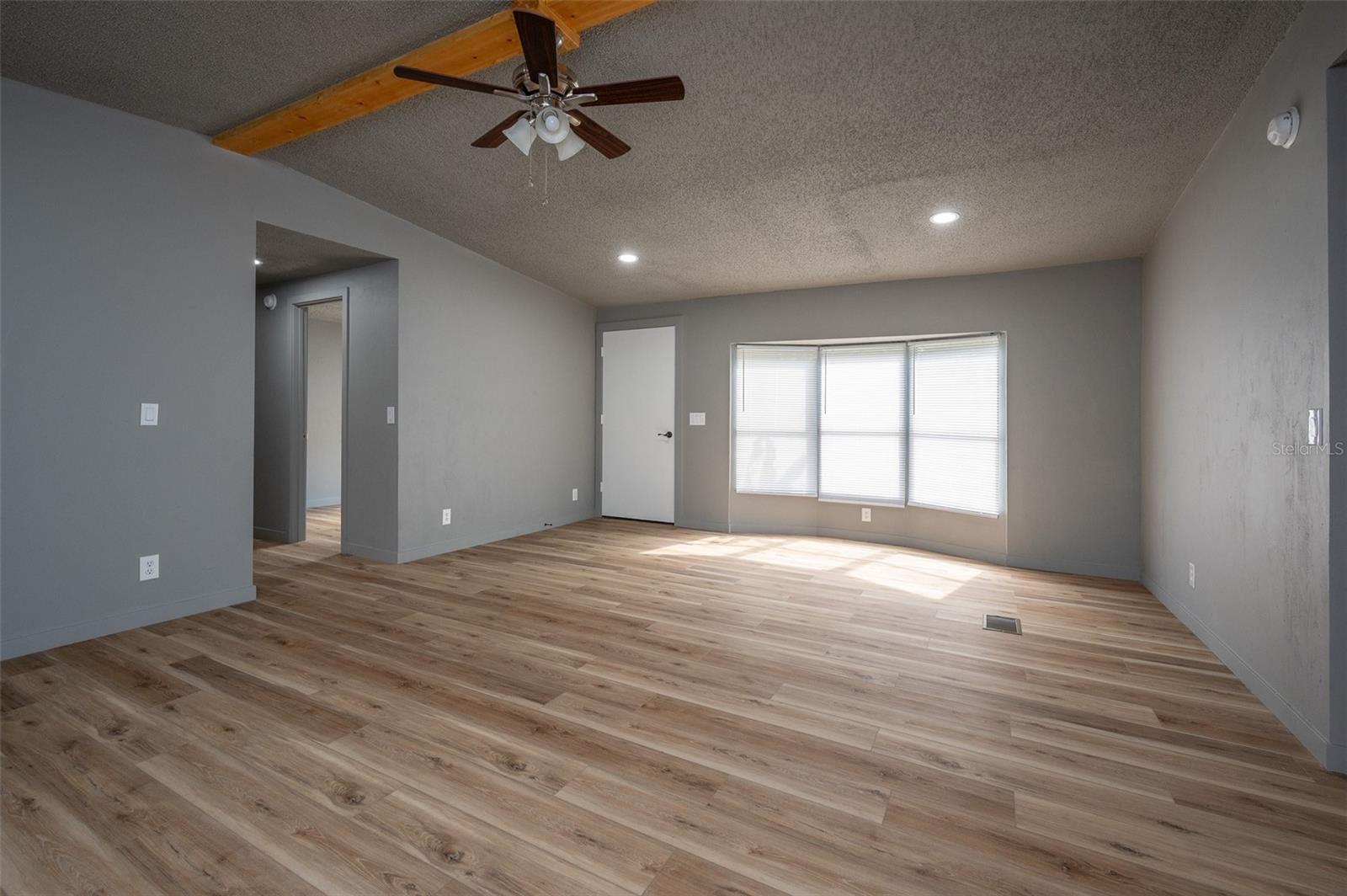 Image 5 of 21 For 5027 69th Street