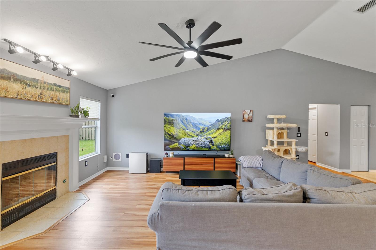 Image 10 of 47 For 7637 49th Place