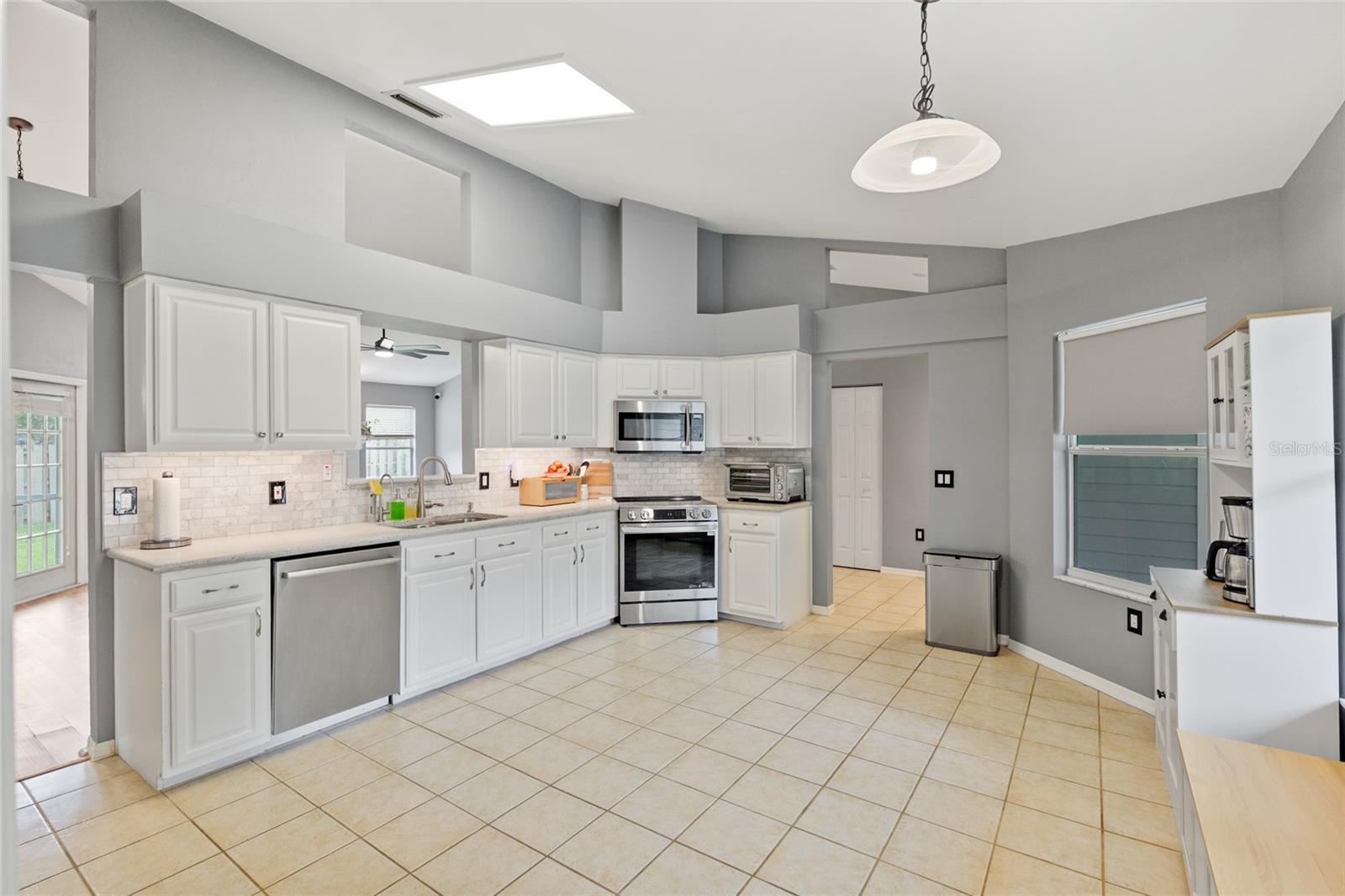 Image 13 of 47 For 7637 49th Place