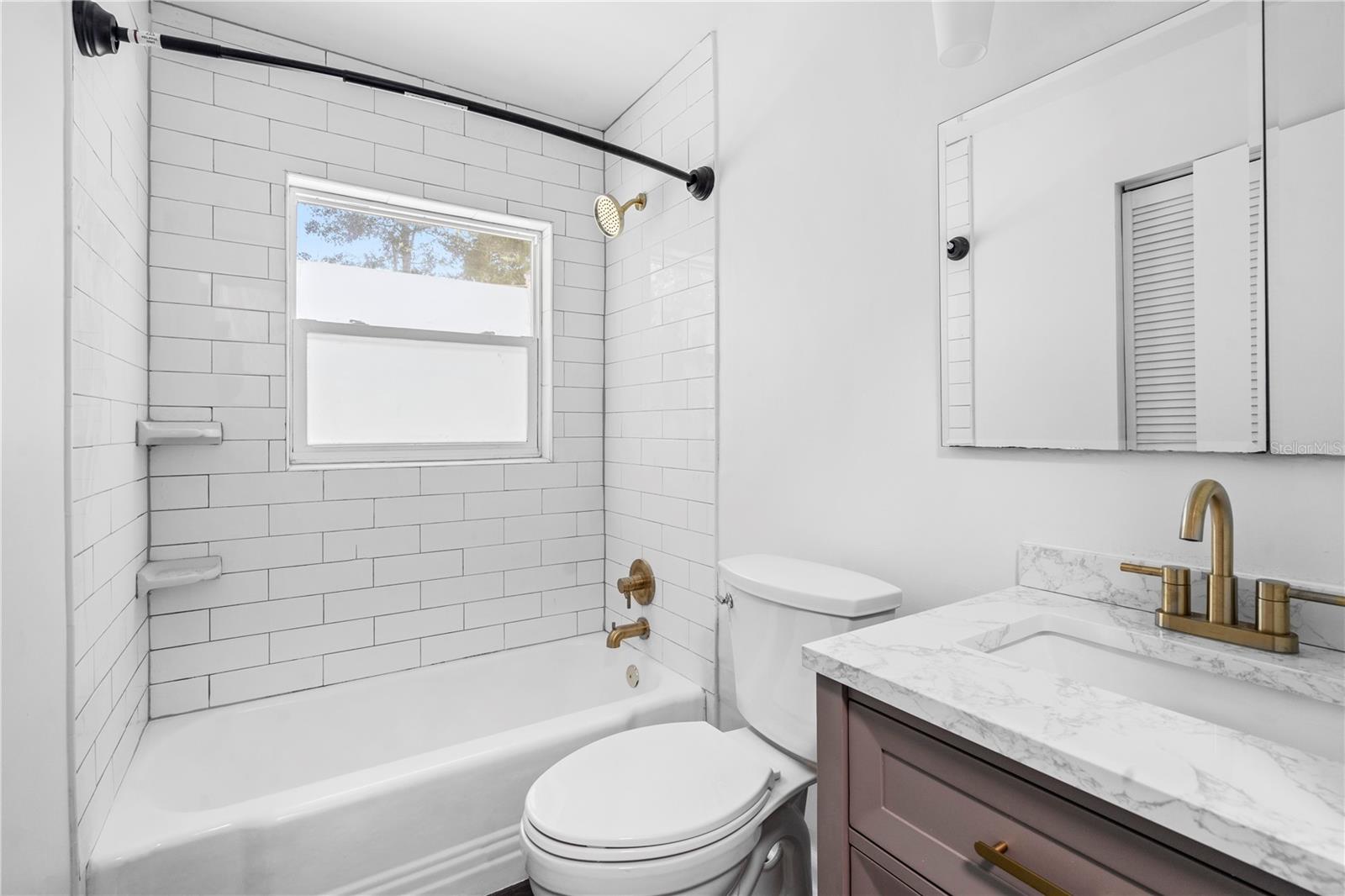 Image 14 of 20 For 3820 15th Avenue
