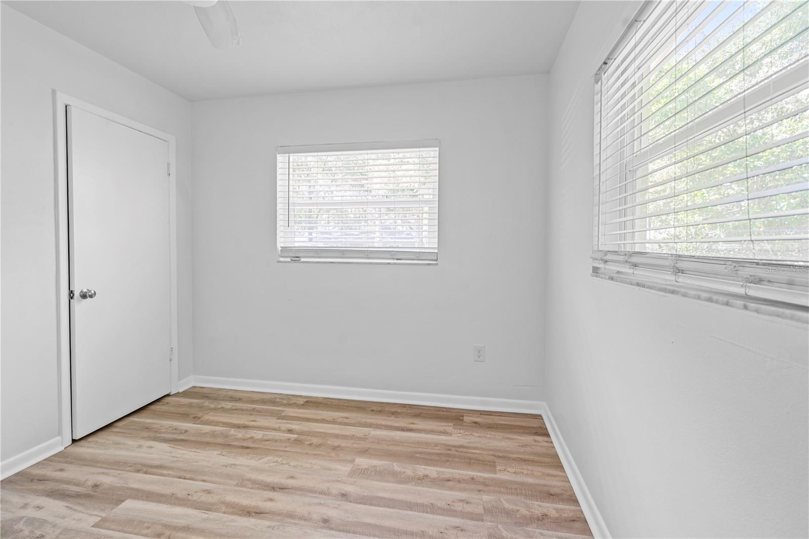 Image 16 of 20 For 3820 15th Avenue
