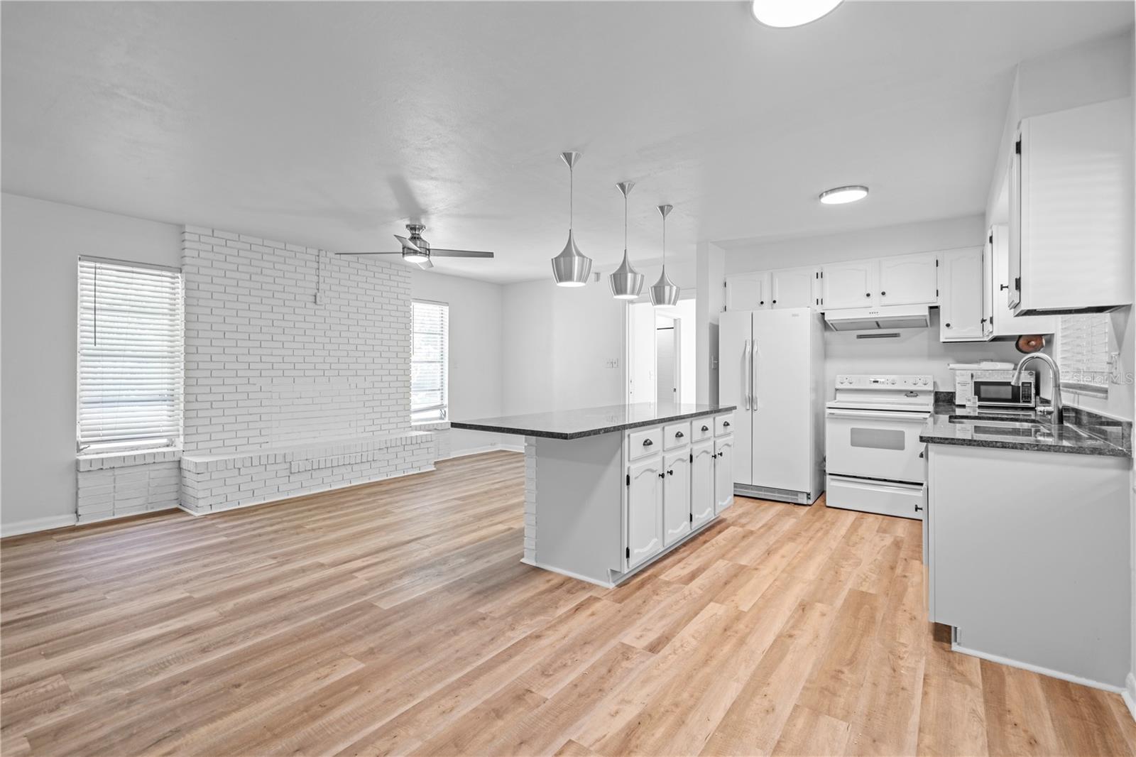 Image 2 of 20 For 3820 15th Avenue