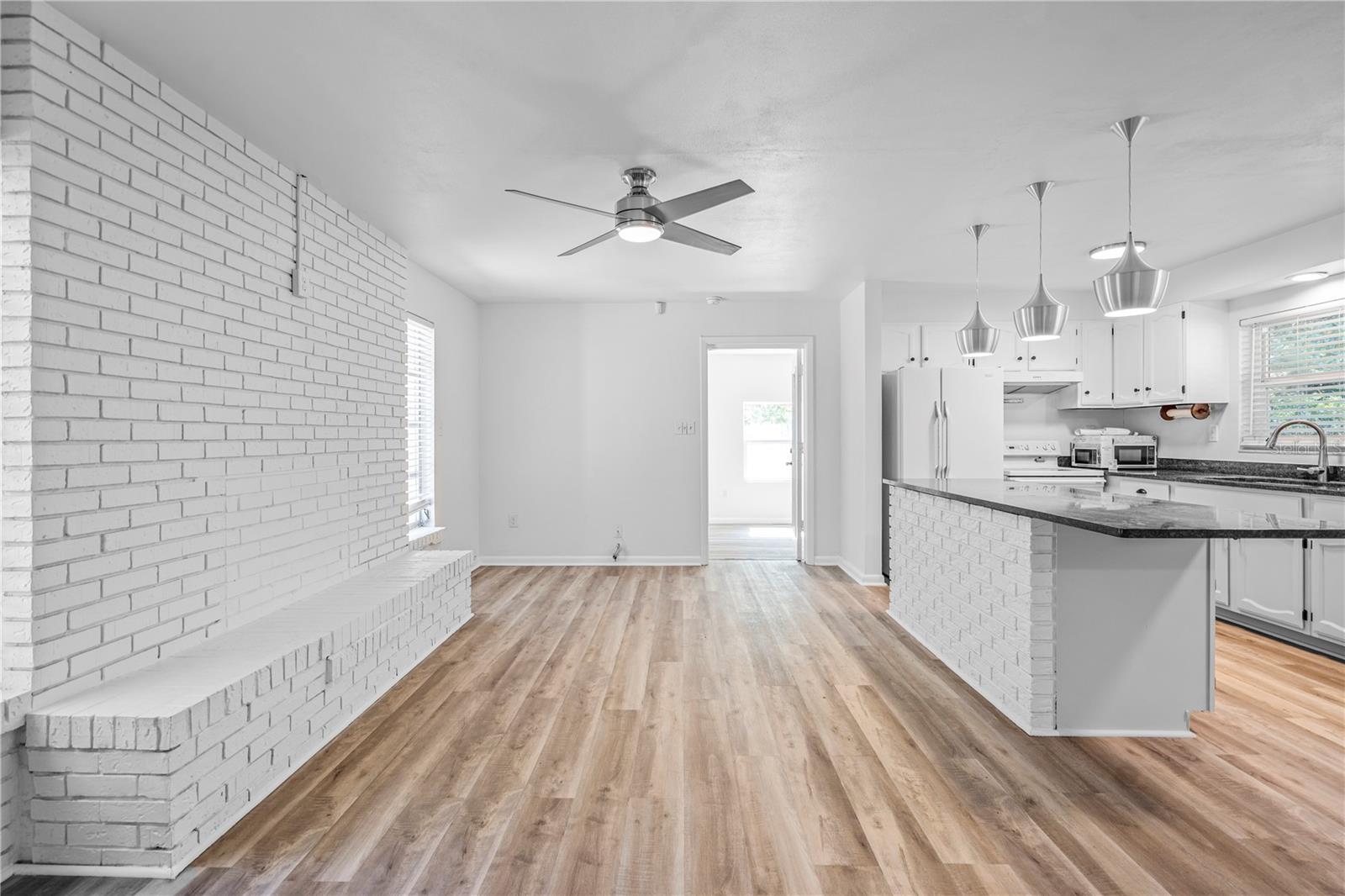 Image 4 of 20 For 3820 15th Avenue