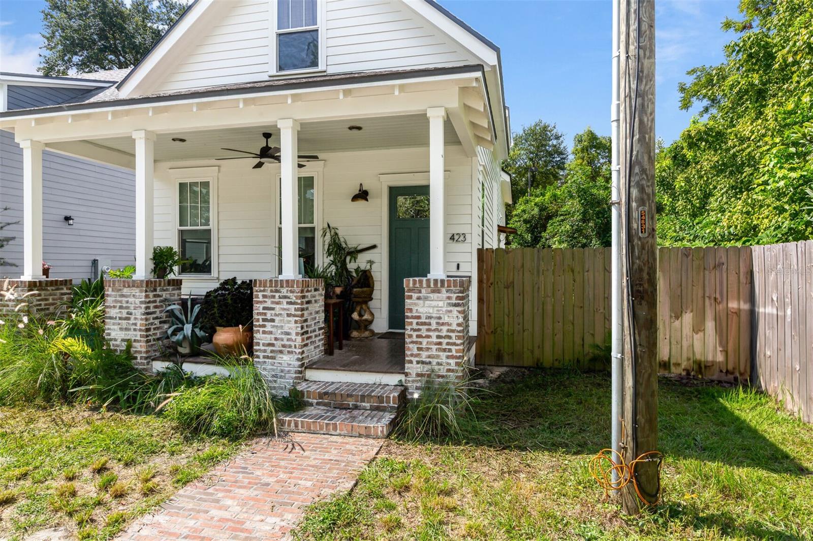 Image 3 of 32 For 423 6th Avenue