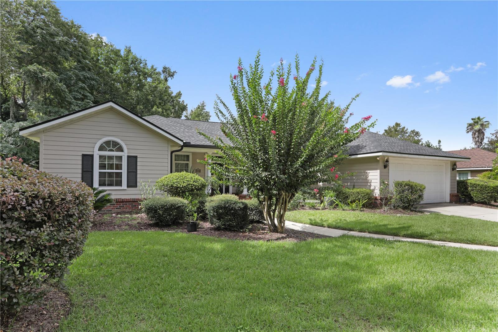 Image 3 of 40 For 7277 White Oaks Road