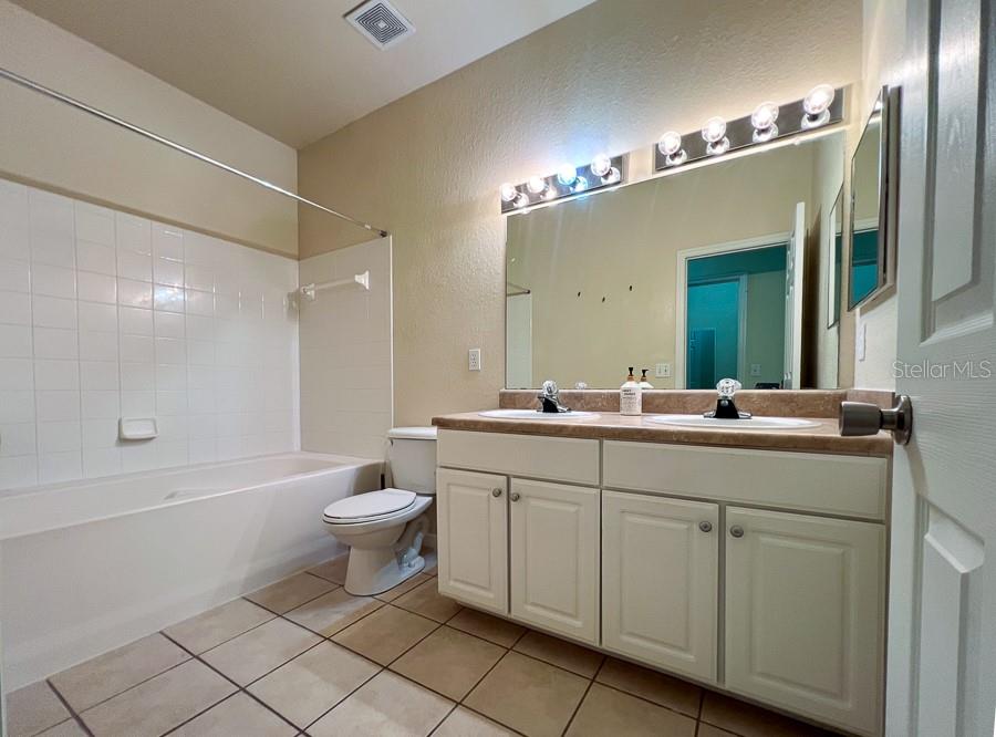 Image 17 of 29 For 4886 46th Place 106