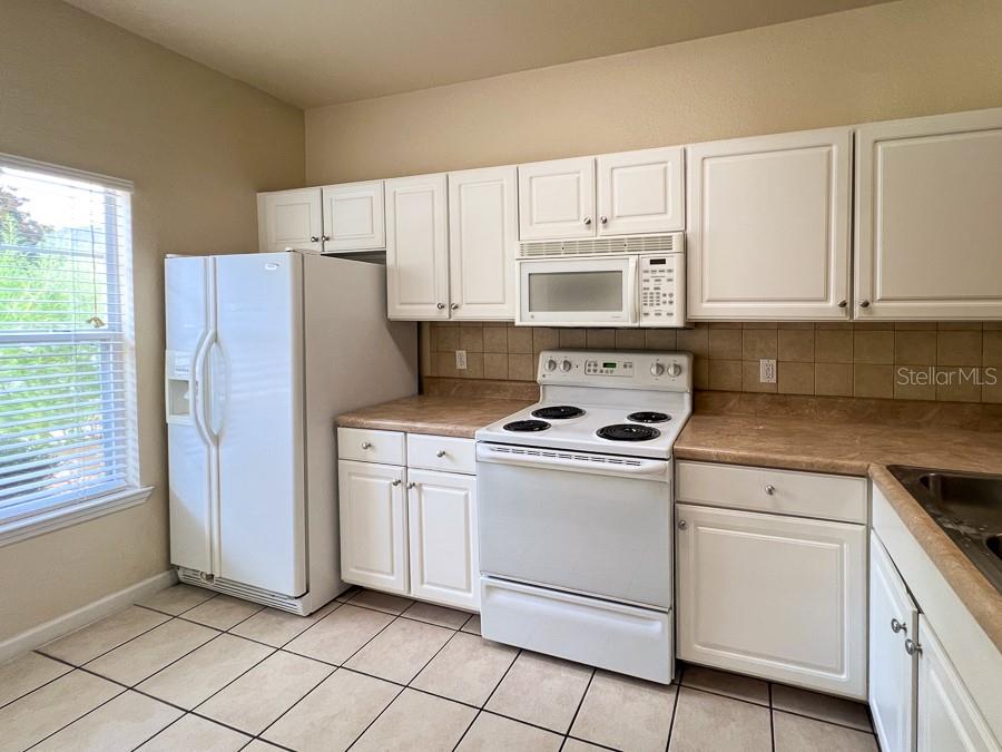 Image 3 of 29 For 4886 46th Place 106