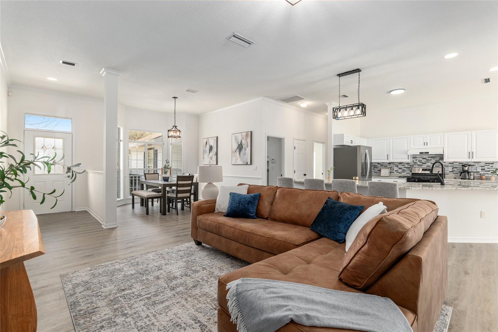 Image 11 of 40 For 6930 86th Terrace