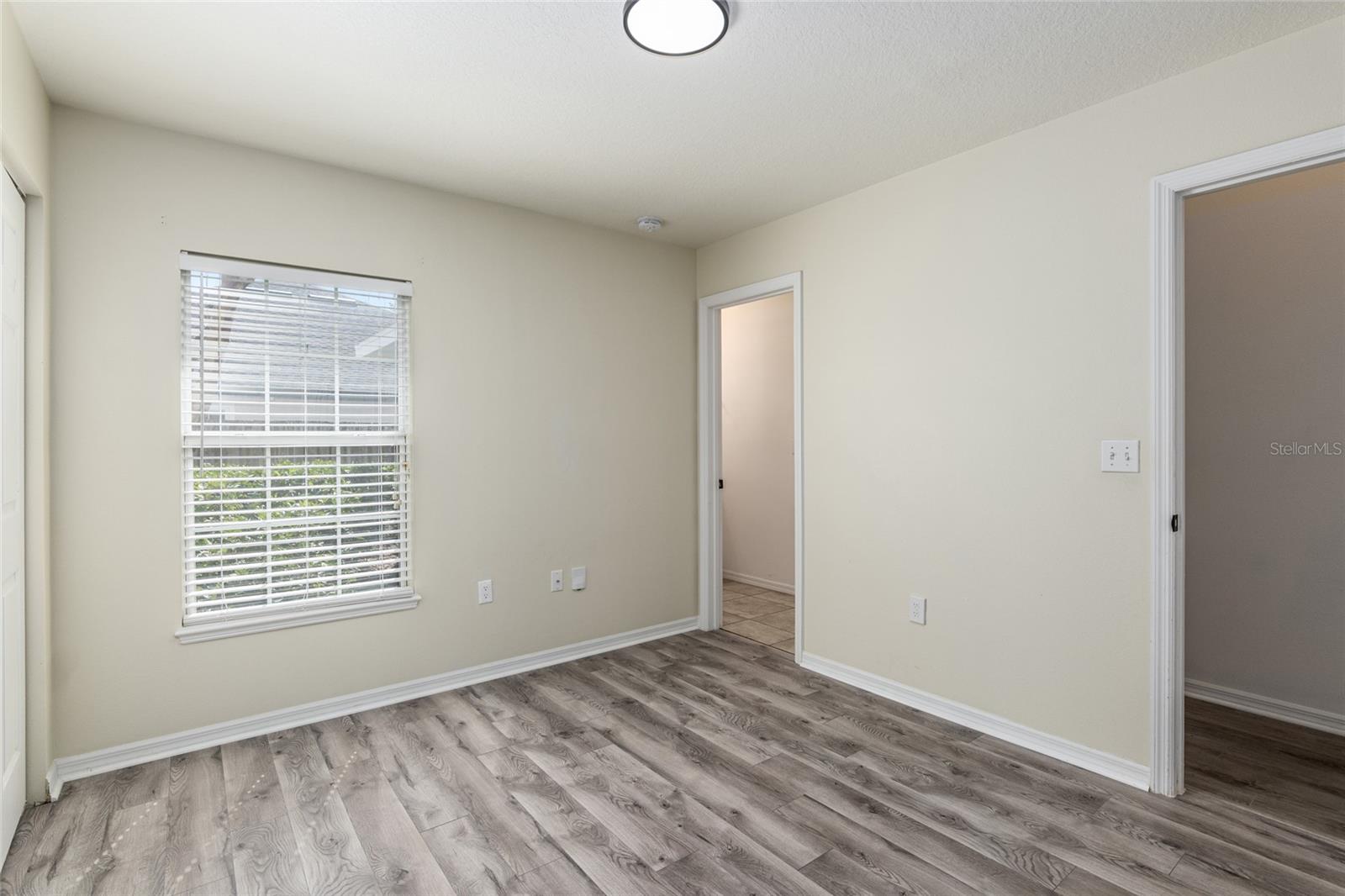 Image 25 of 40 For 6930 86th Terrace