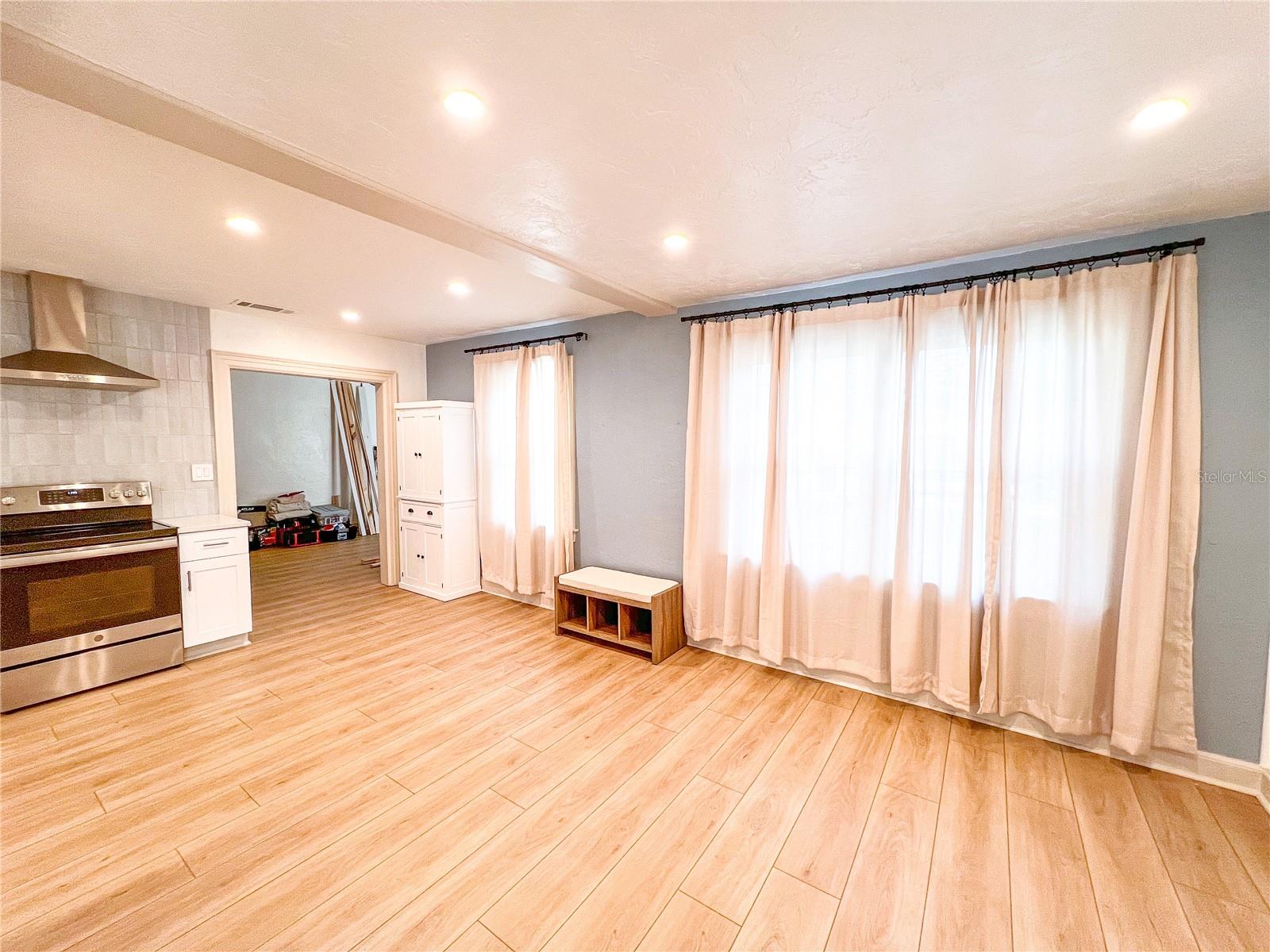 Image 3 of 17 For 215 16th Avenue