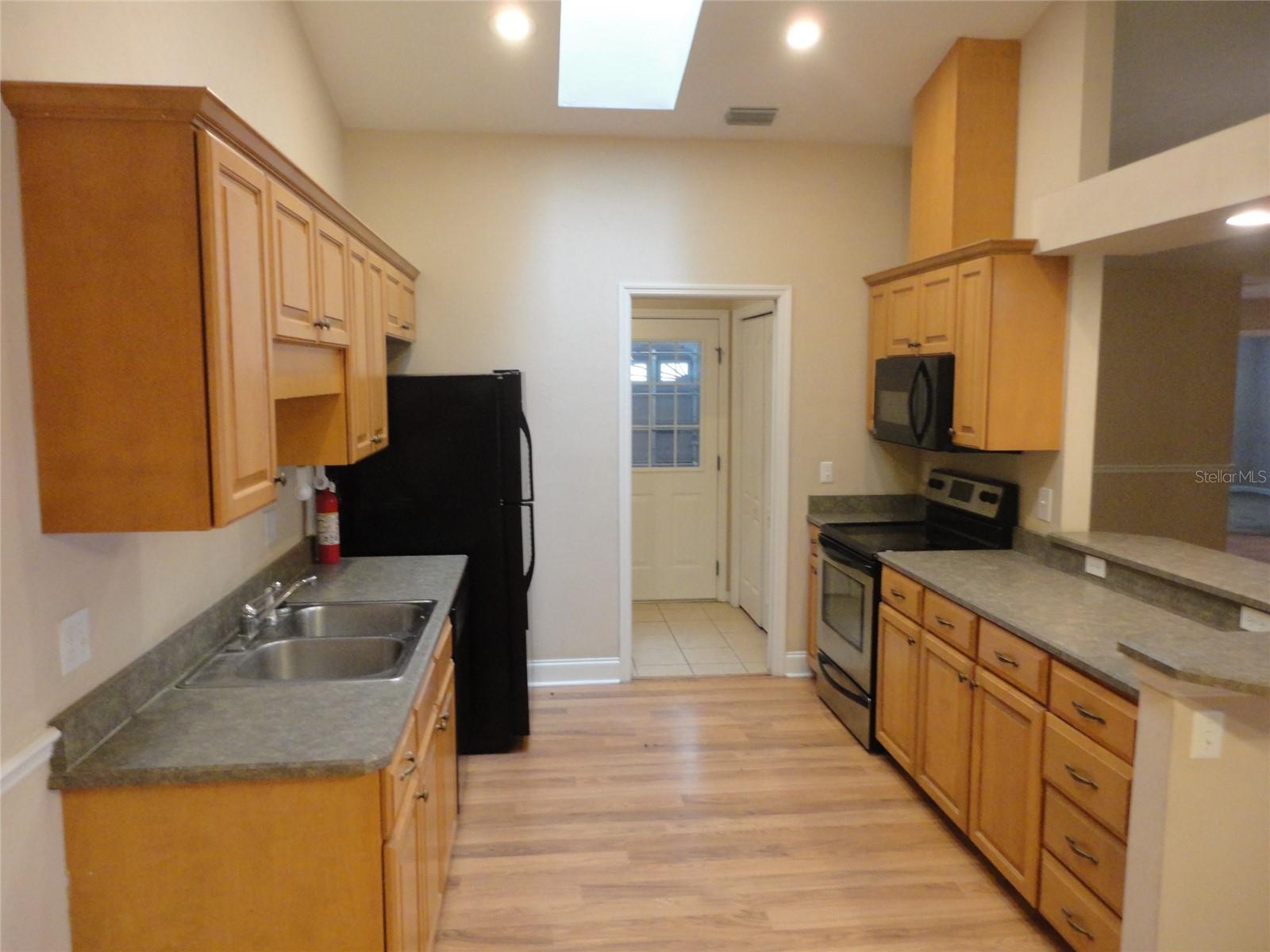 Image 4 of 16 For 25303 15th Street
