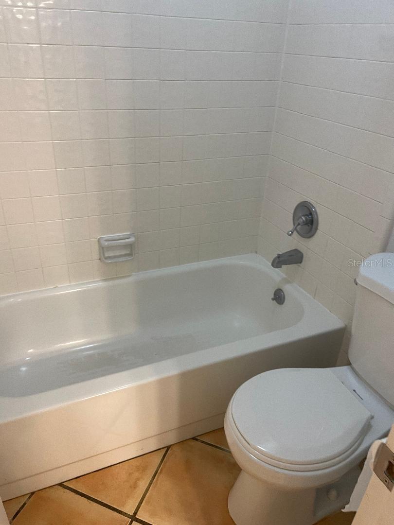 Image 17 of 60 For 345 48th Boulevard 345