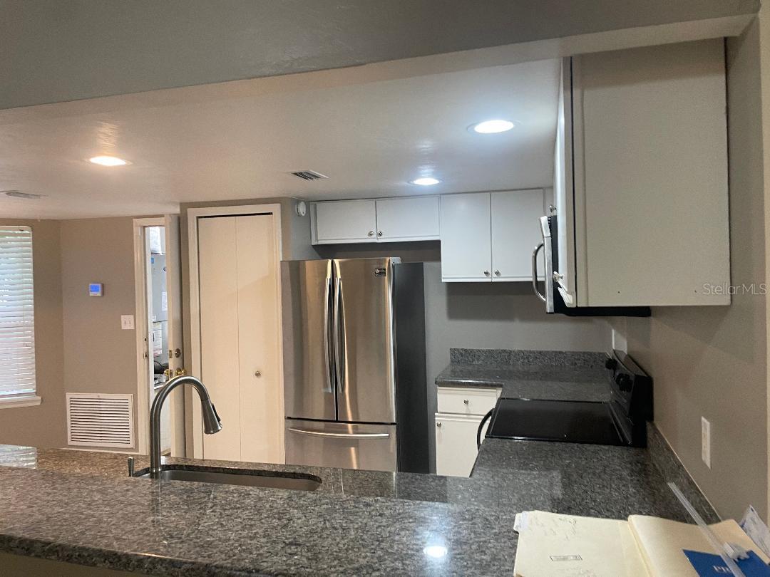 Image 3 of 60 For 345 48th Boulevard 345