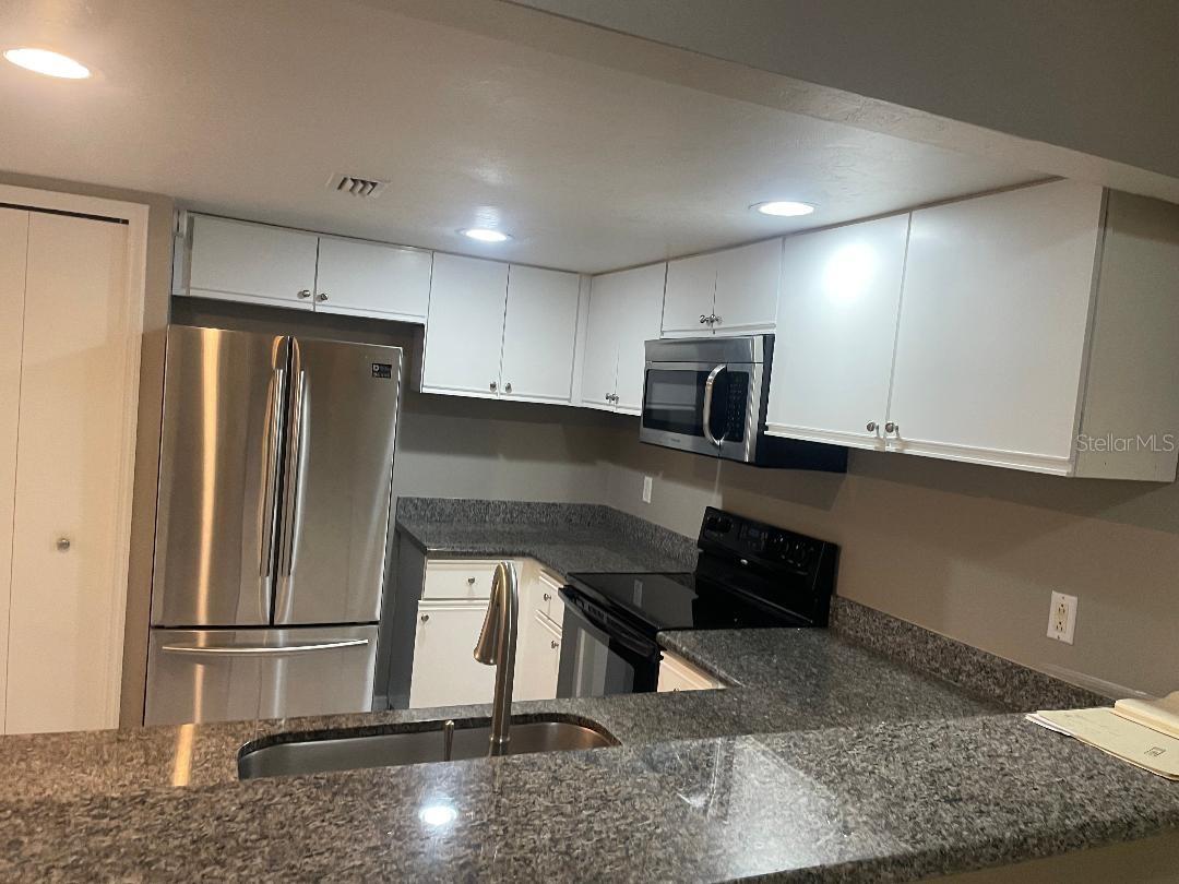 Image 4 of 60 For 345 48th Boulevard 345