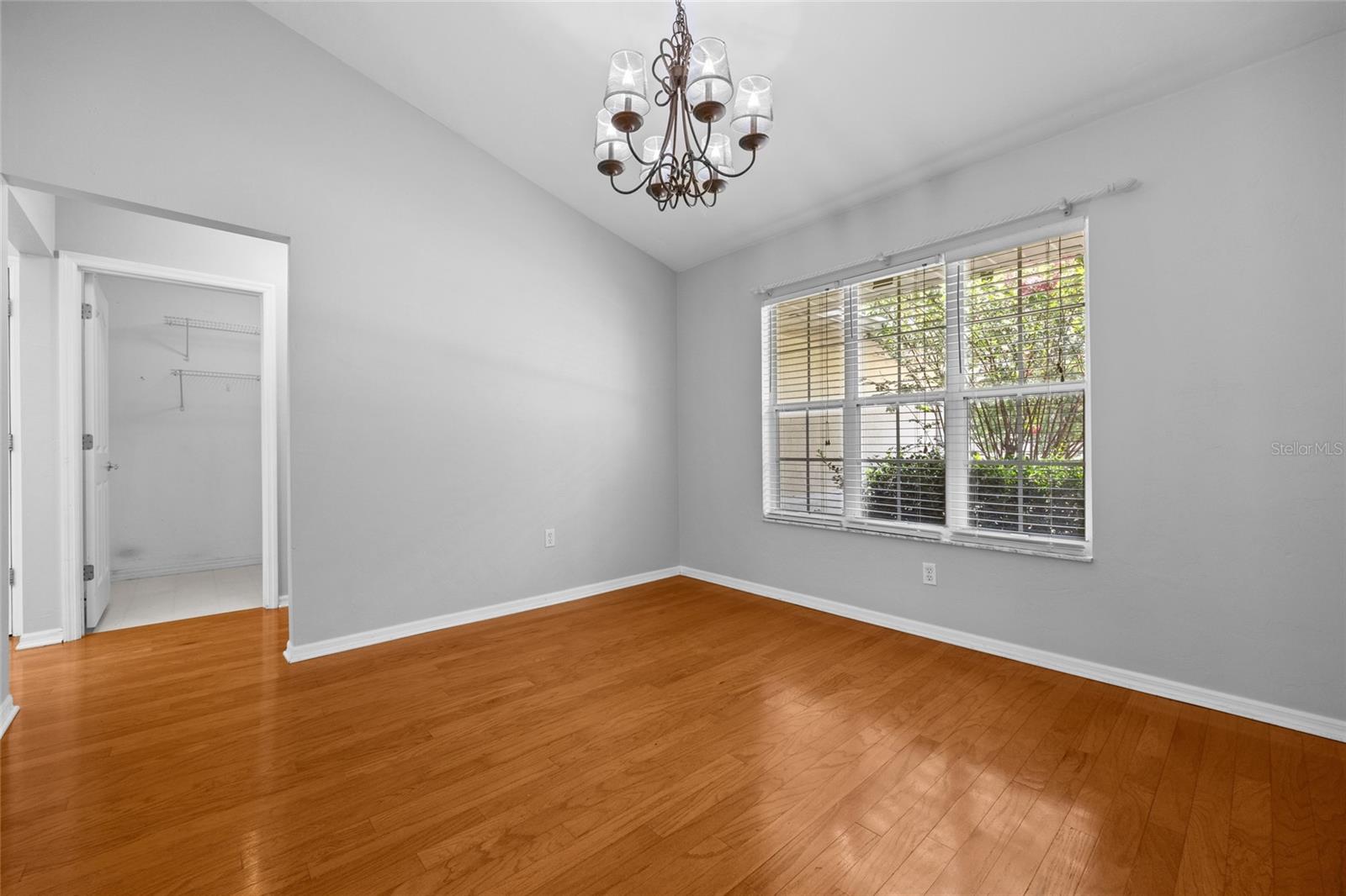 Image 8 of 33 For 10416 10th Lane