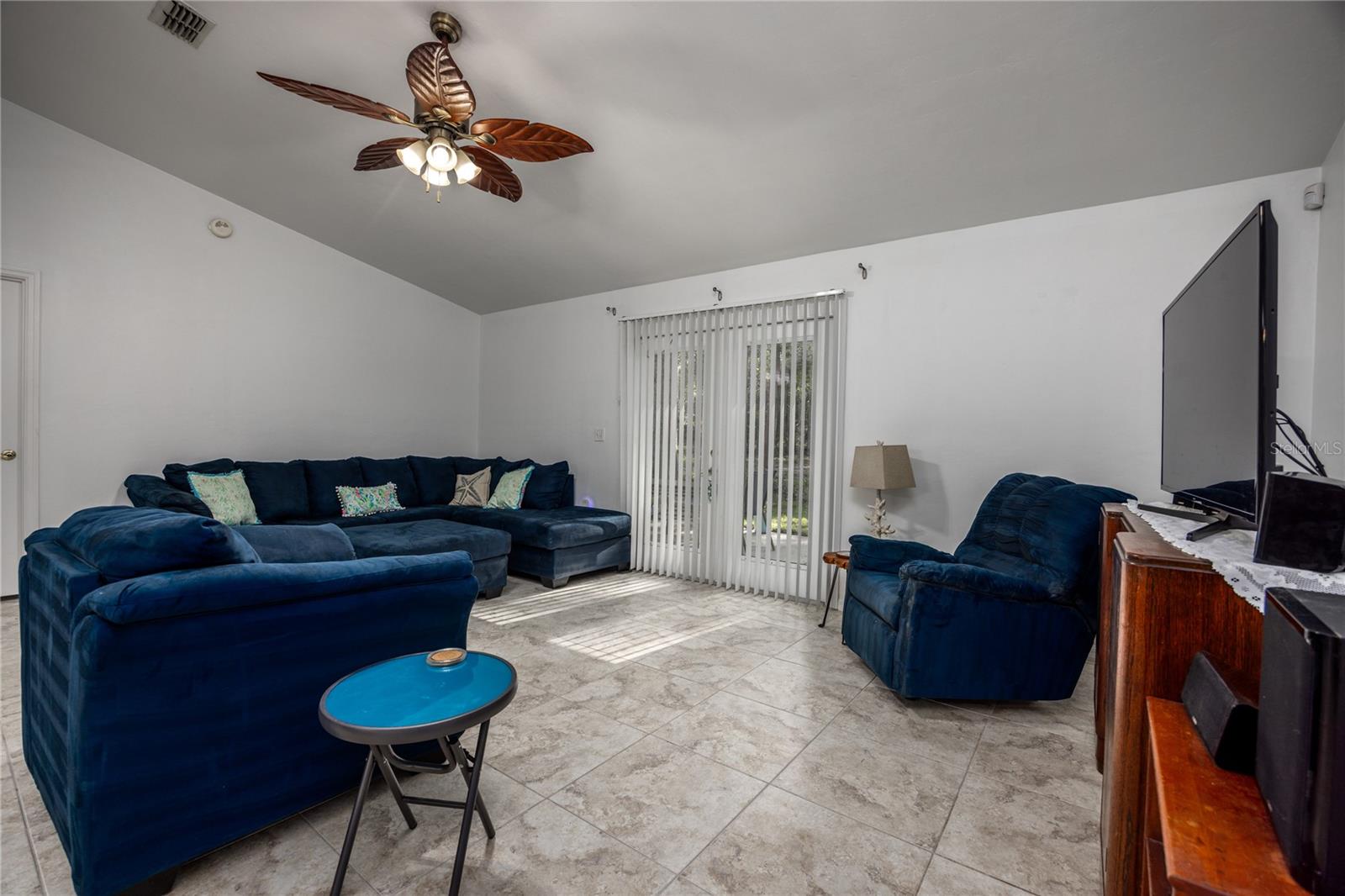 Image 9 of 45 For 23717 194th Drive