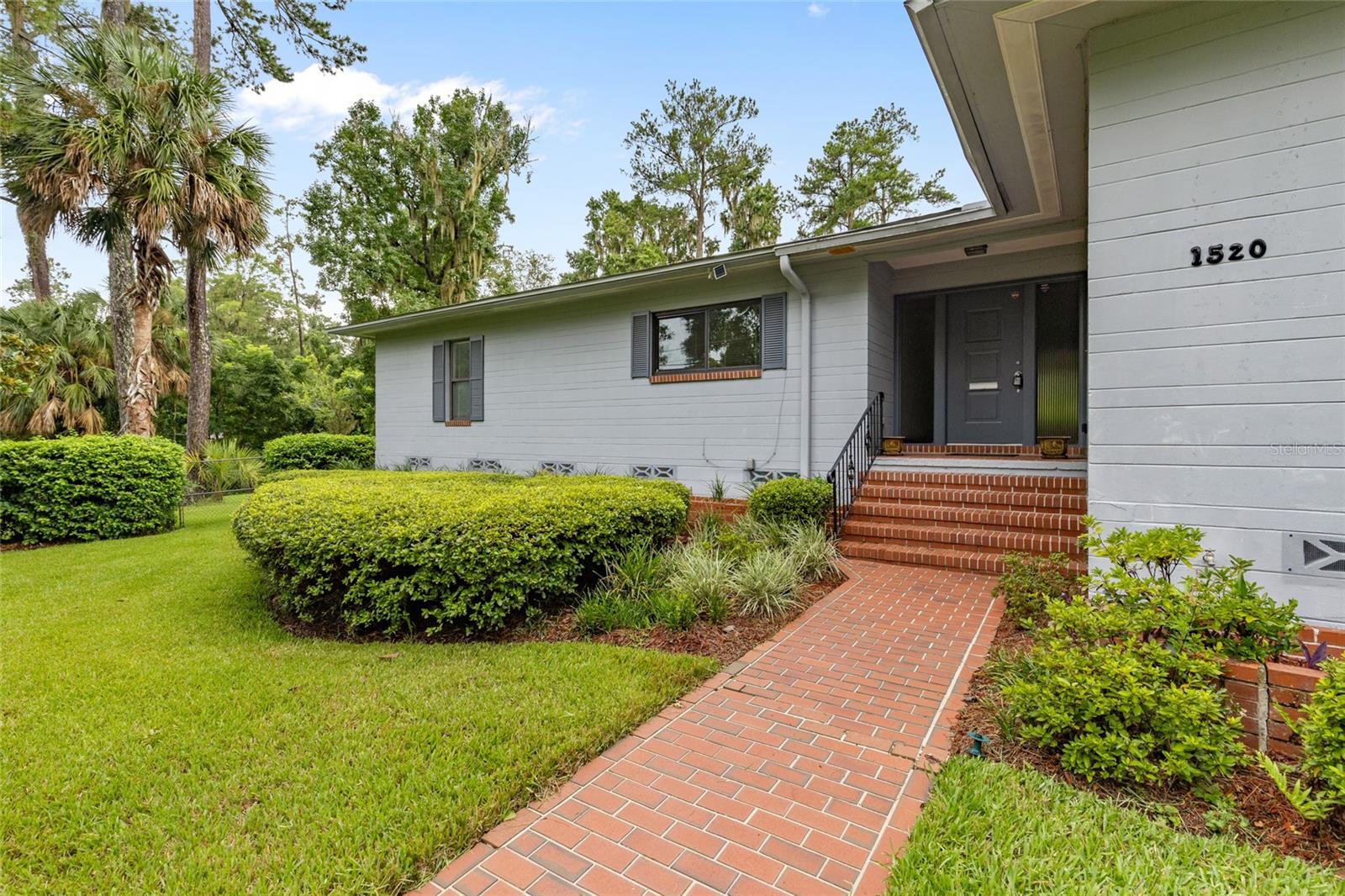 Image 4 of 48 For 1520 25th Terrace