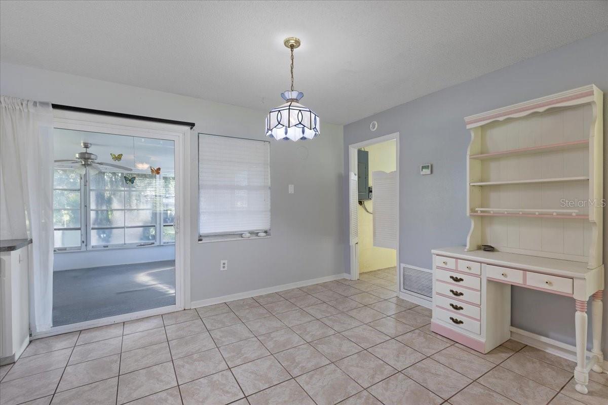 Image 10 of 44 For 11731 78th Terrace