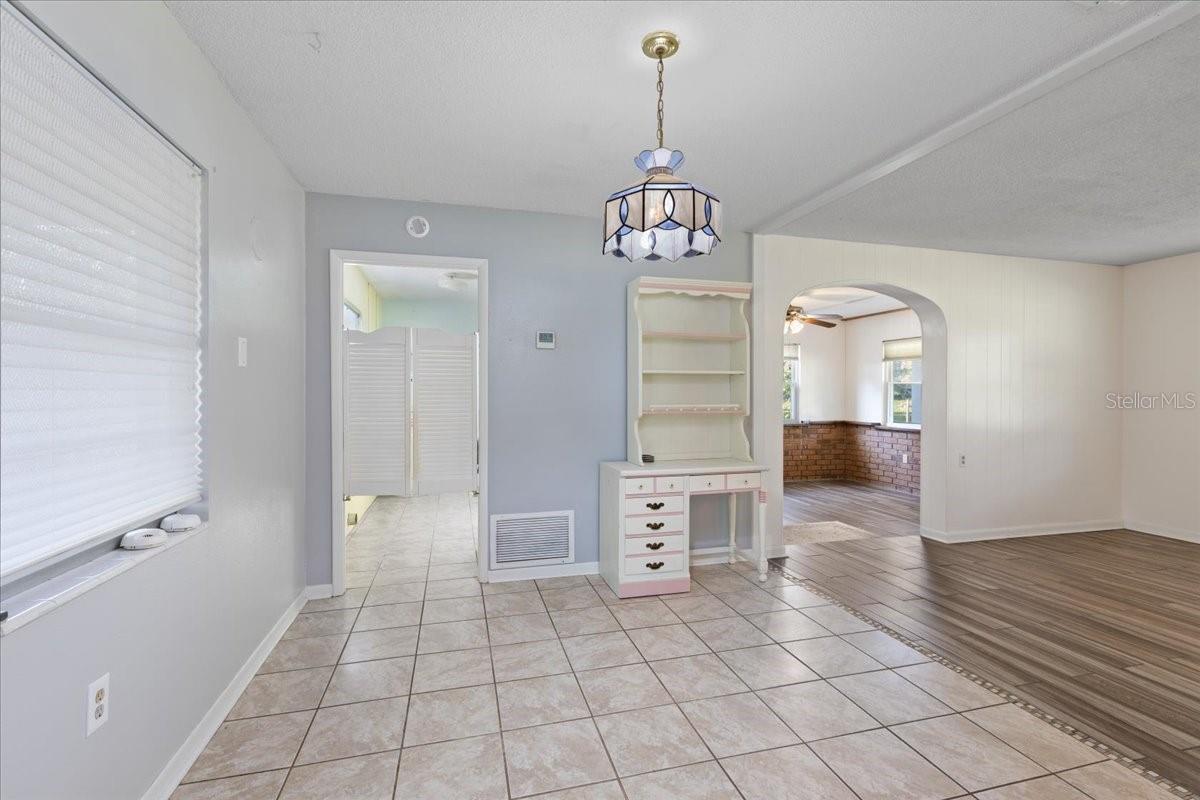 Image 11 of 44 For 11731 78th Terrace