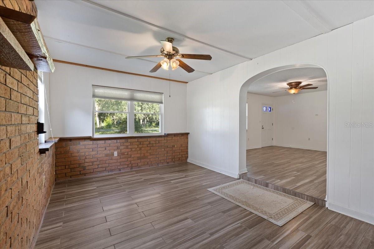 Image 13 of 44 For 11731 78th Terrace