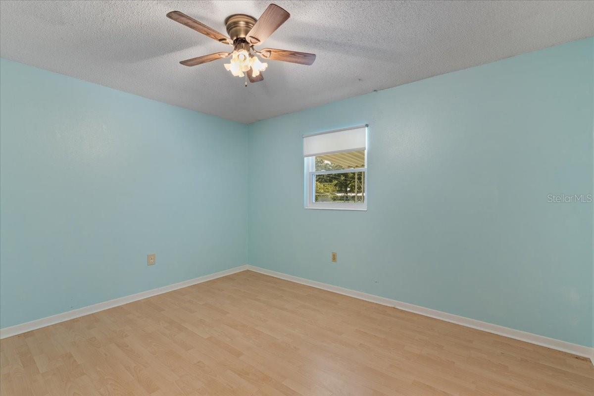 Image 19 of 44 For 11731 78th Terrace