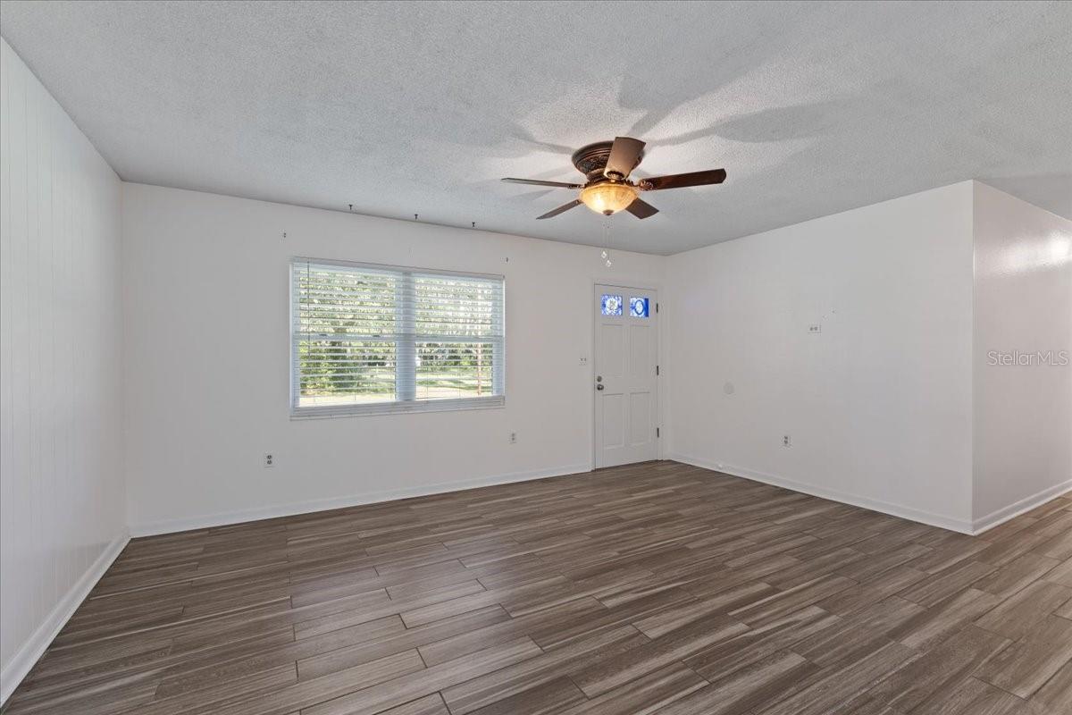 Image 3 of 44 For 11731 78th Terrace