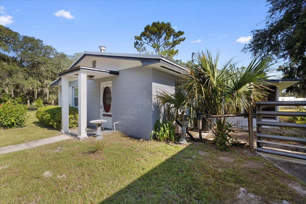 Image 32 of 44 For 11731 78th Terrace
