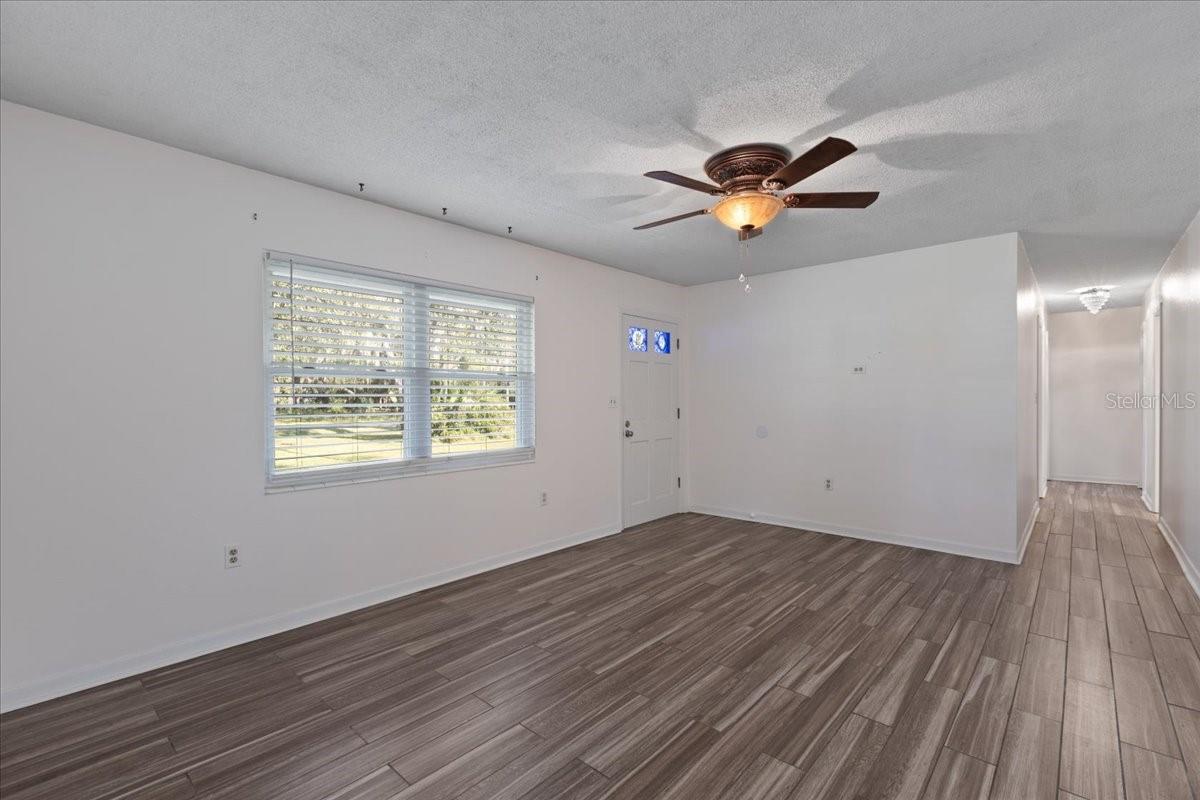 Image 4 of 44 For 11731 78th Terrace