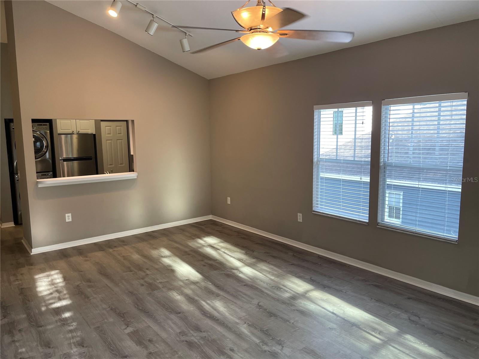 Image 4 of 16 For 4941 91st Terrace N303