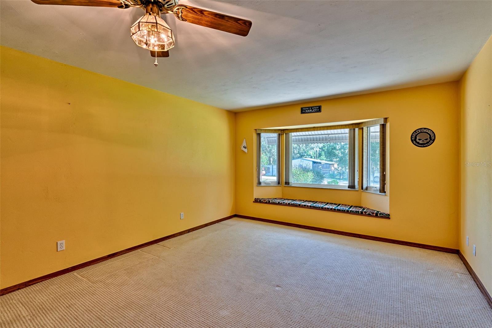 Image 11 of 34 For 746 52nd Street