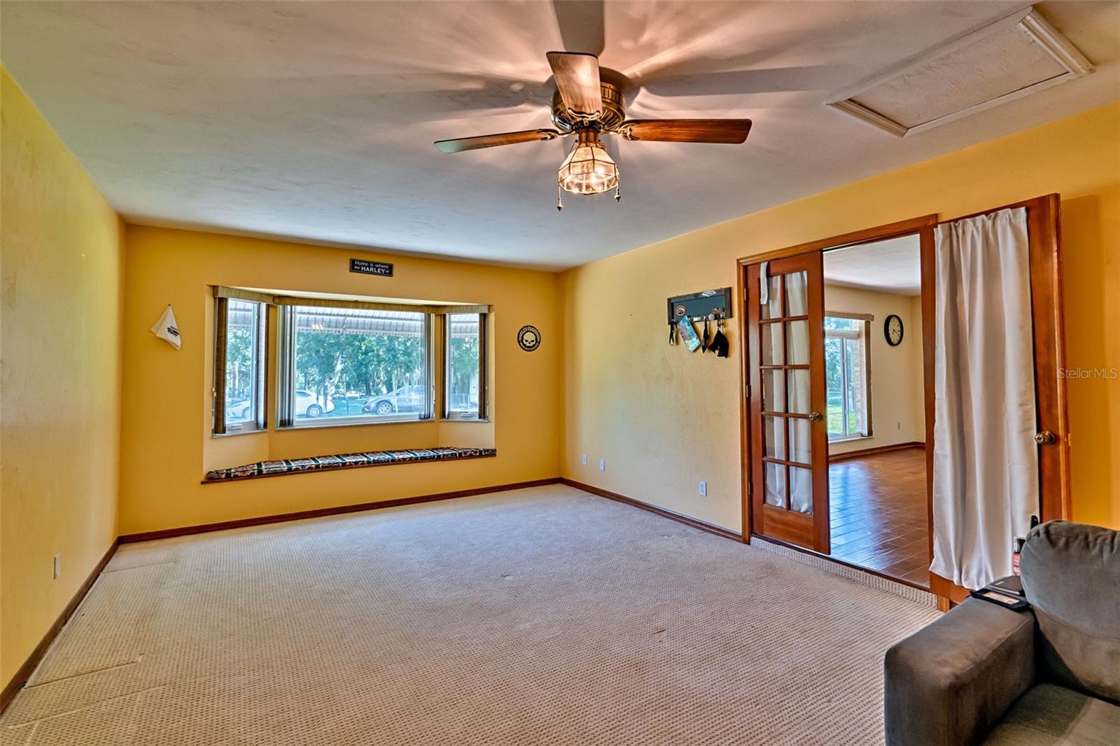 Image 12 of 34 For 746 52nd Street