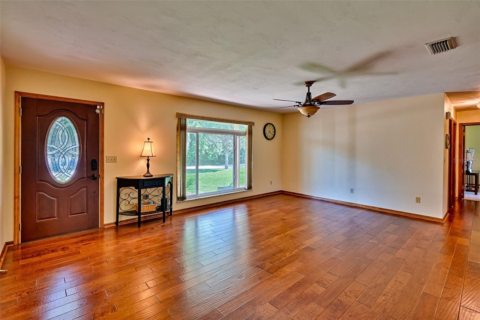 Image 4 of 34 For 746 52nd Street