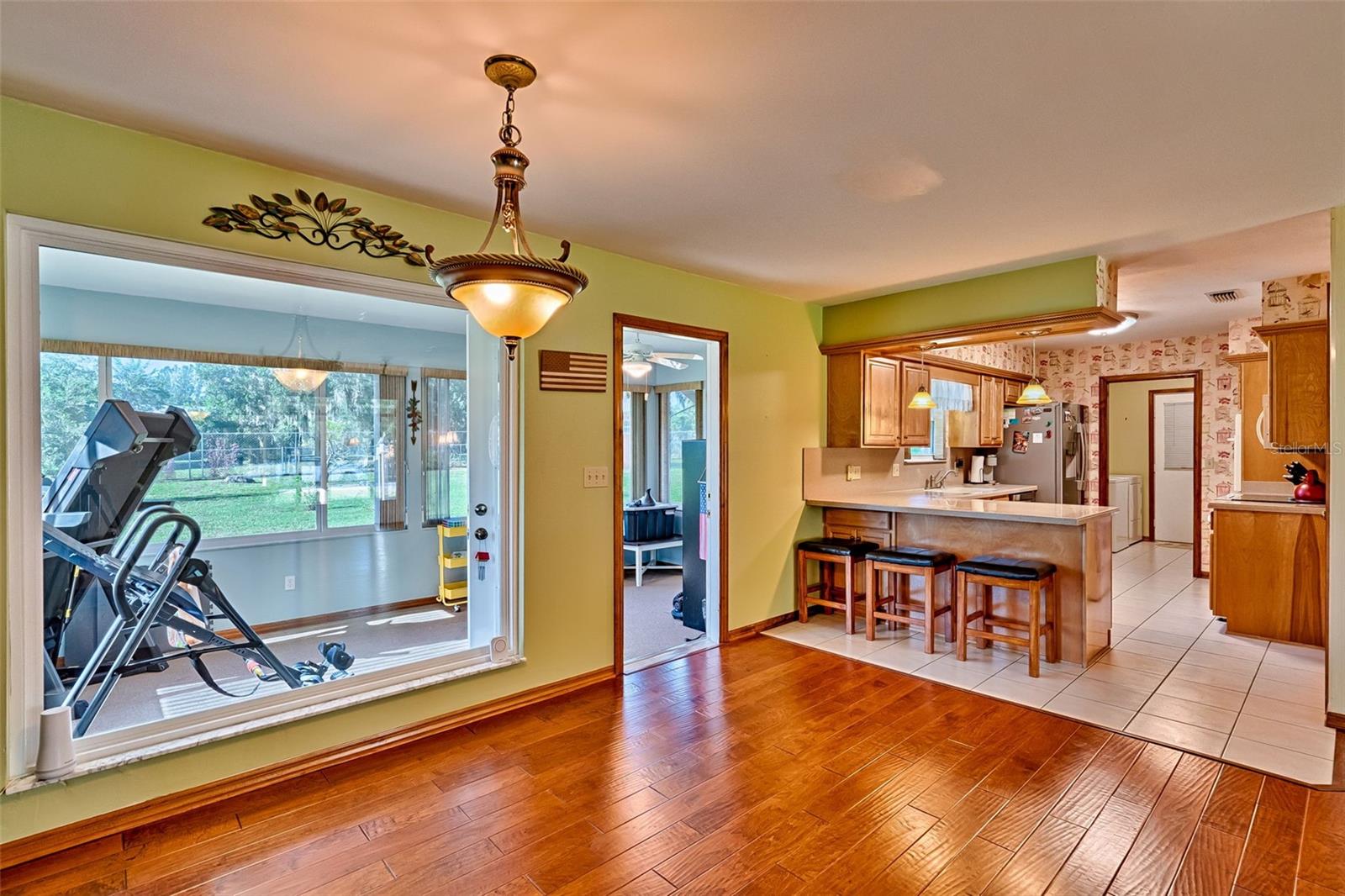 Image 6 of 34 For 746 52nd Street