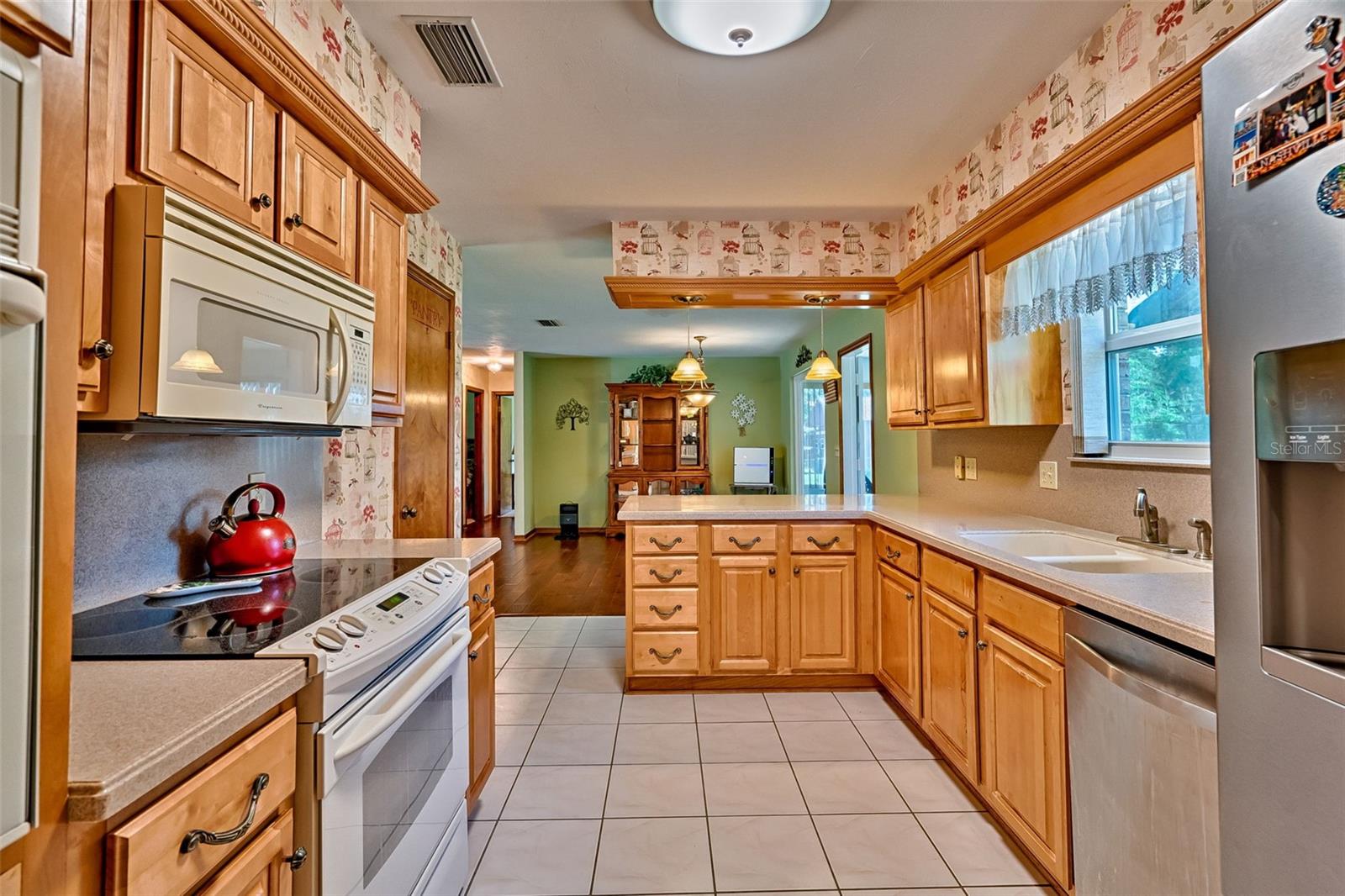 Image 9 of 34 For 746 52nd Street