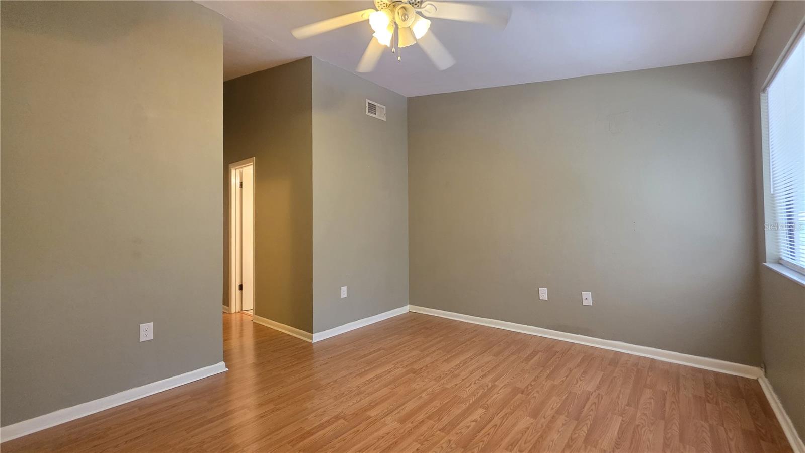 Image 14 of 23 For 2213 Sw 39th Way