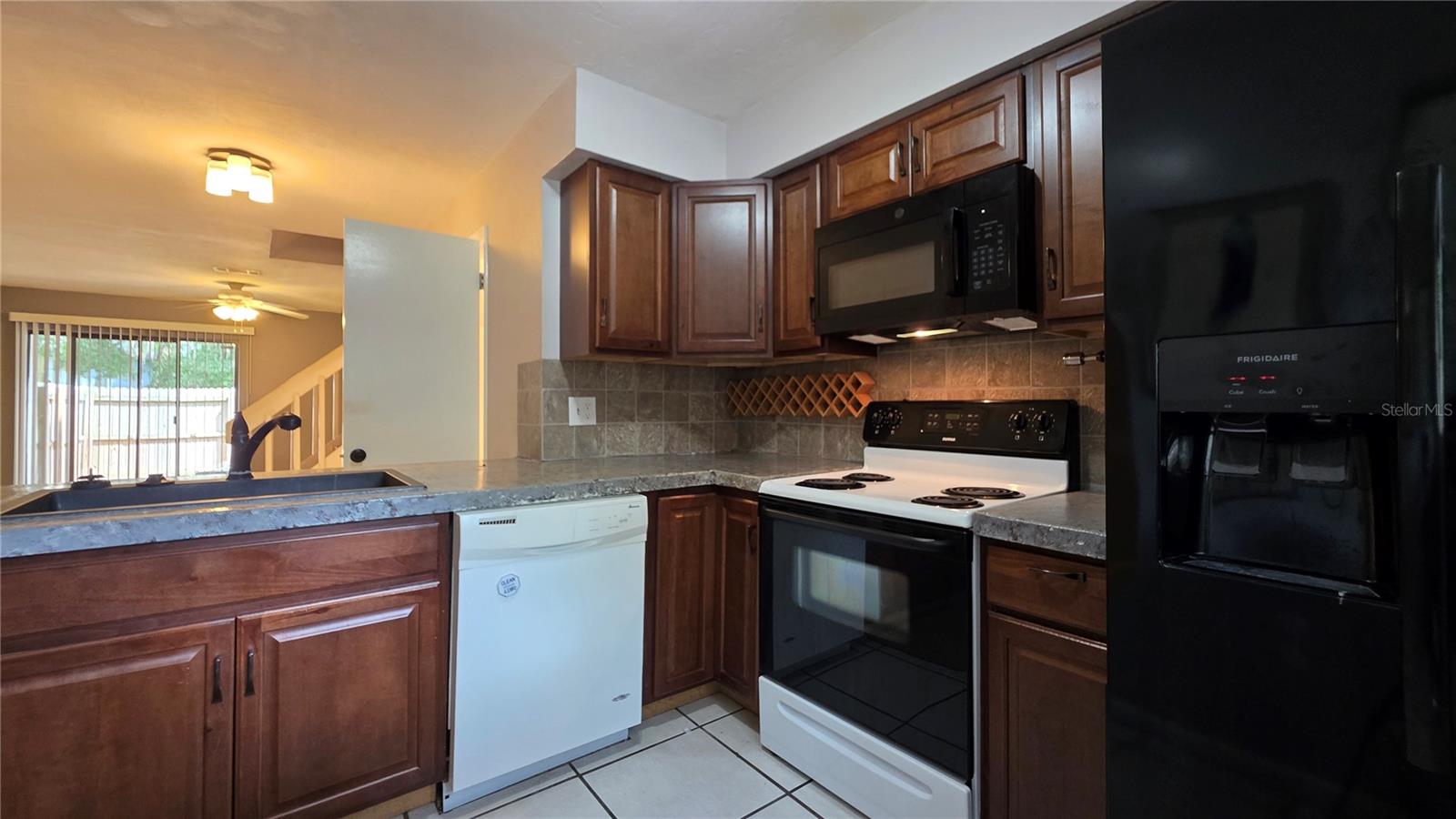 Image 6 of 23 For 2213 Sw 39th Way