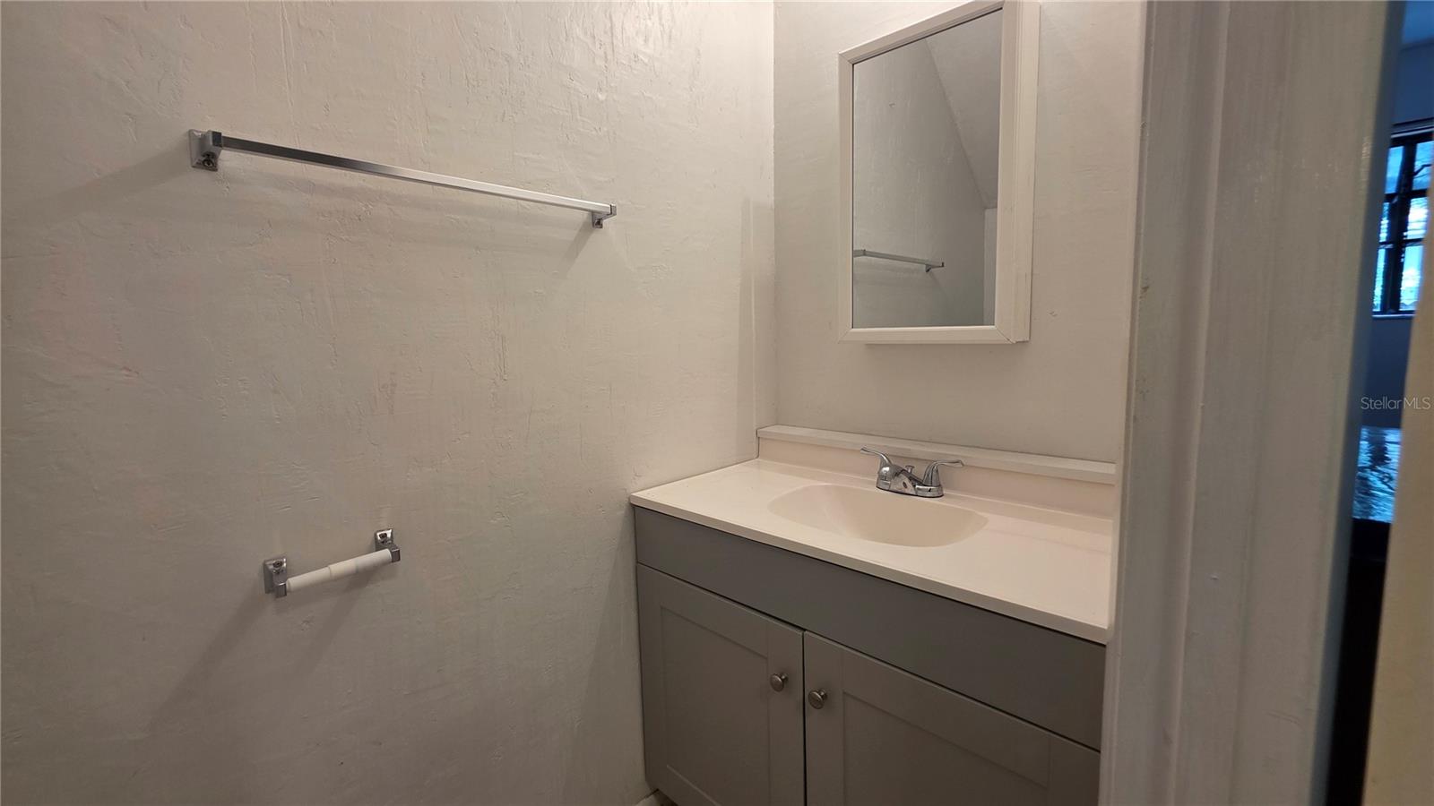 Image 7 of 23 For 2213 Sw 39th Way
